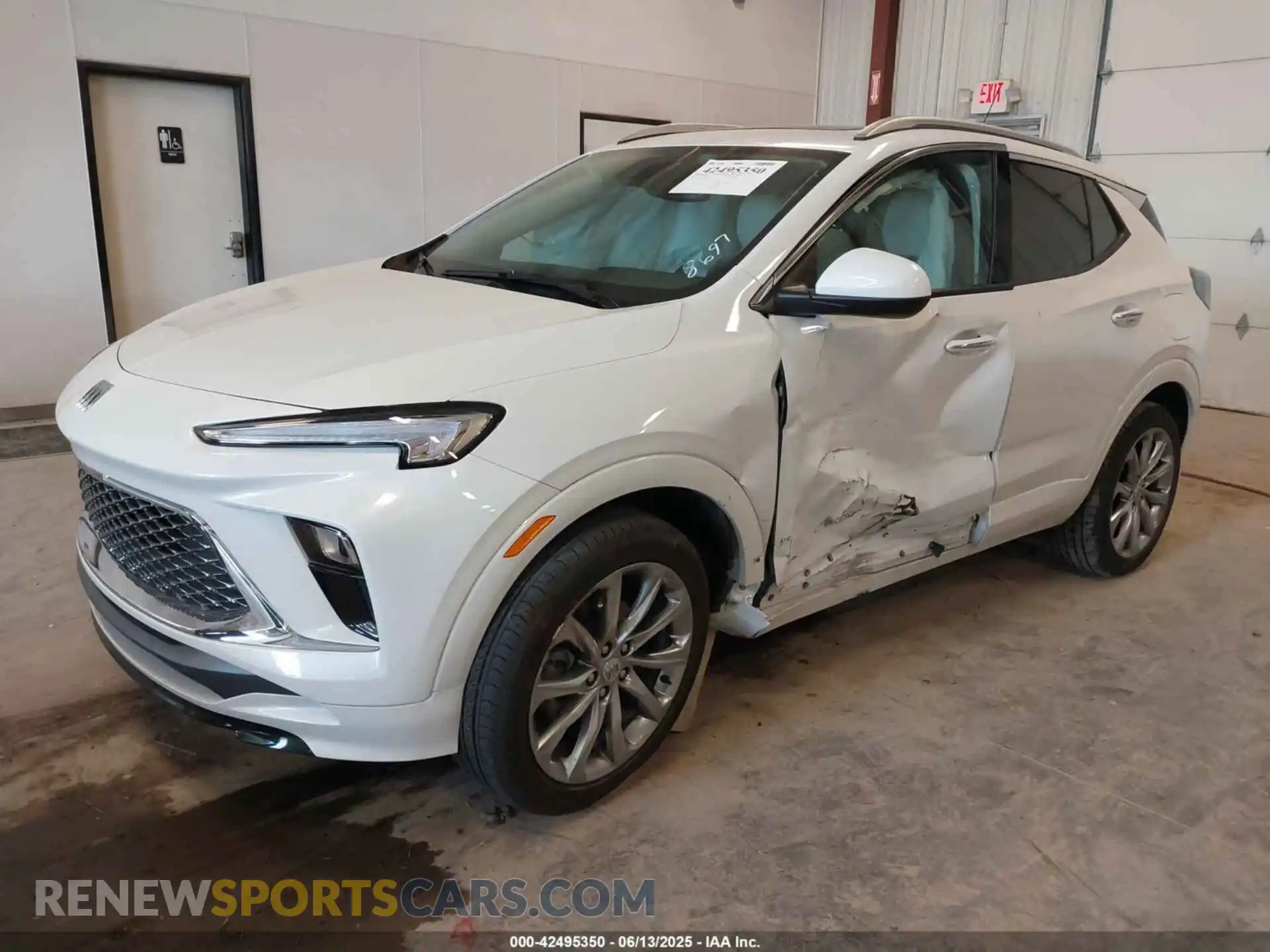 2 Фотография поврежденного автомобиля KL4AMGSL2SB028697 BUICK ENCORE GX 2025