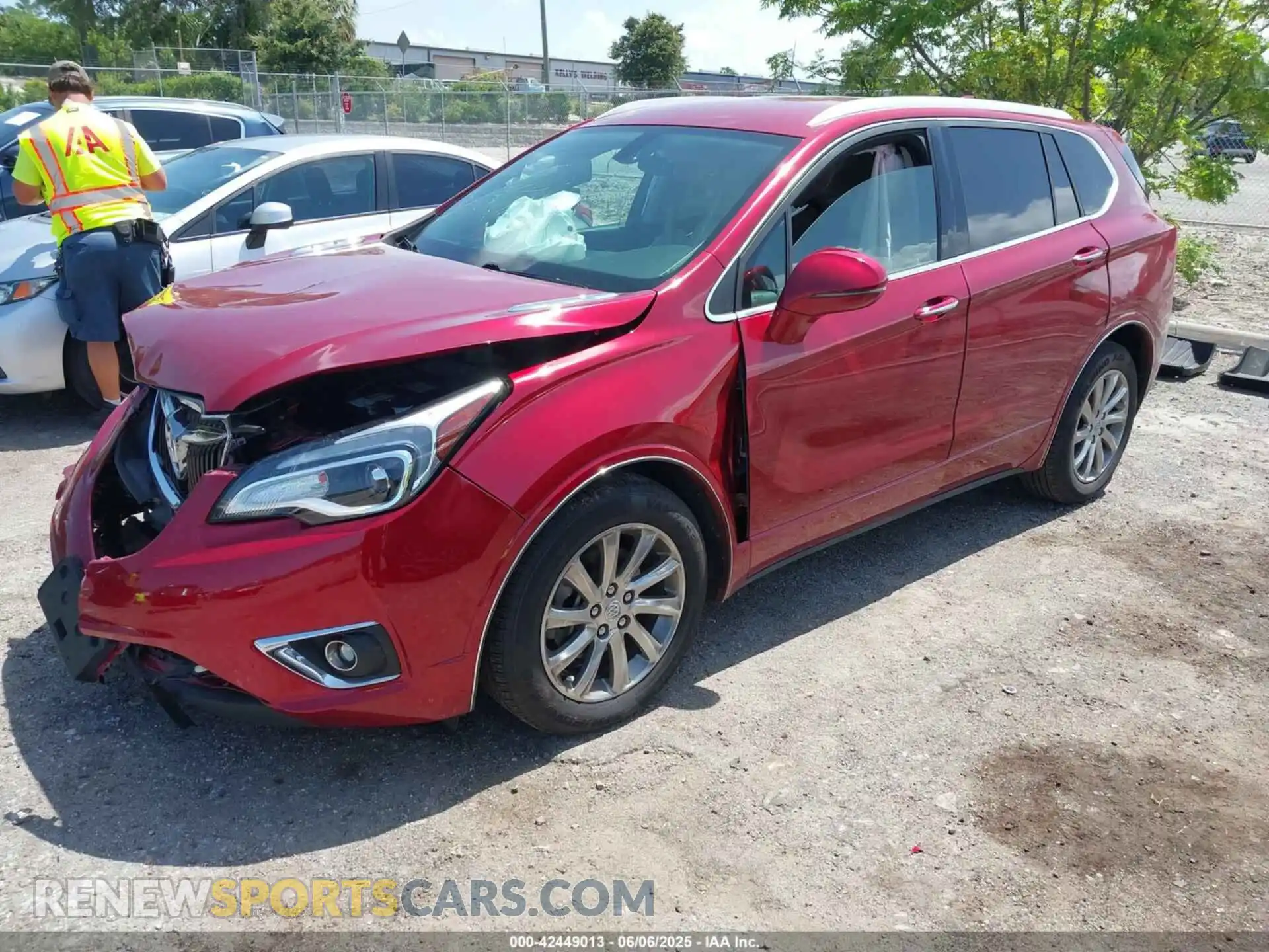 2 fotografías del automóvil dañado LRBFXCSA5LD030877 BUICK ENVISION 2020