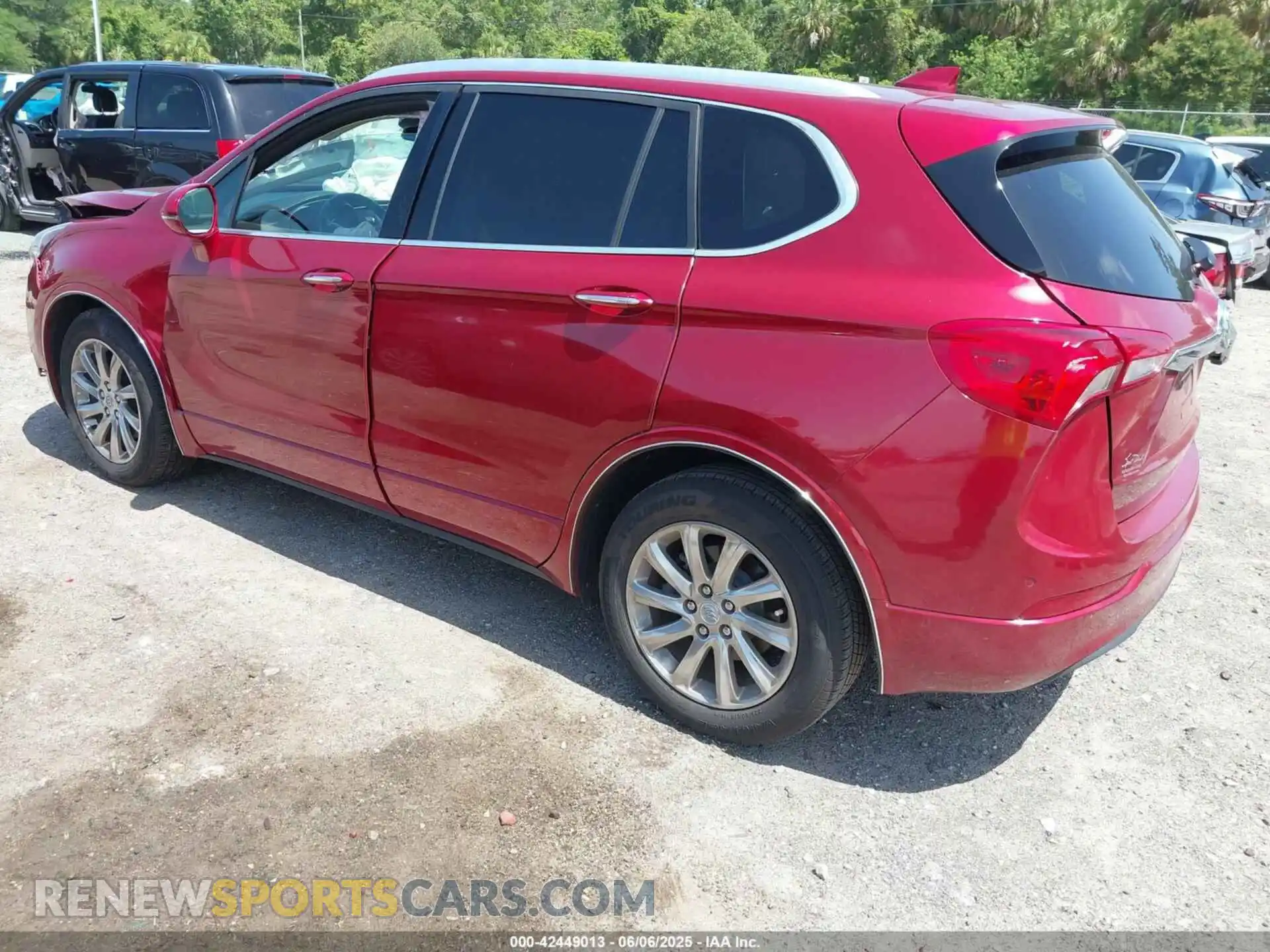 3 fotografías del automóvil dañado LRBFXCSA5LD030877 BUICK ENVISION 2020