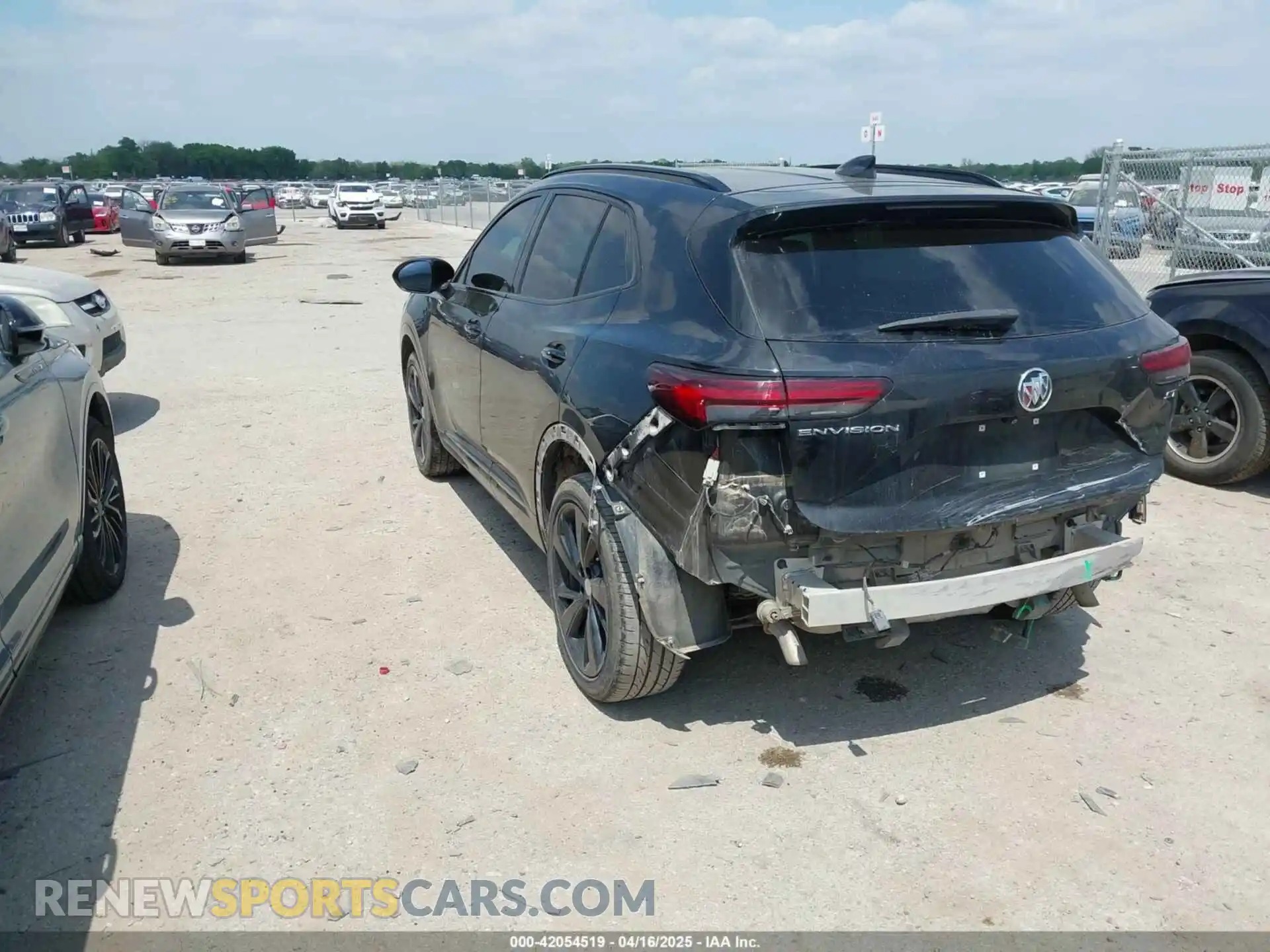 3 fotografías del automóvil dañado LRBFZNR49MD087932 BUICK ENVISION 2021