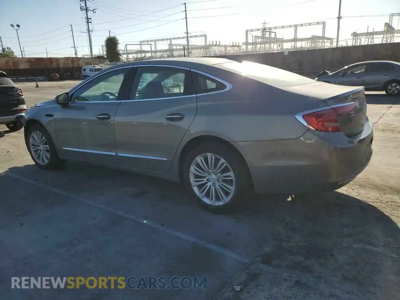 2 Фотография поврежденного автомобиля 1G4ZP5SZ0KU105673 BUICK LACROSSE 2019