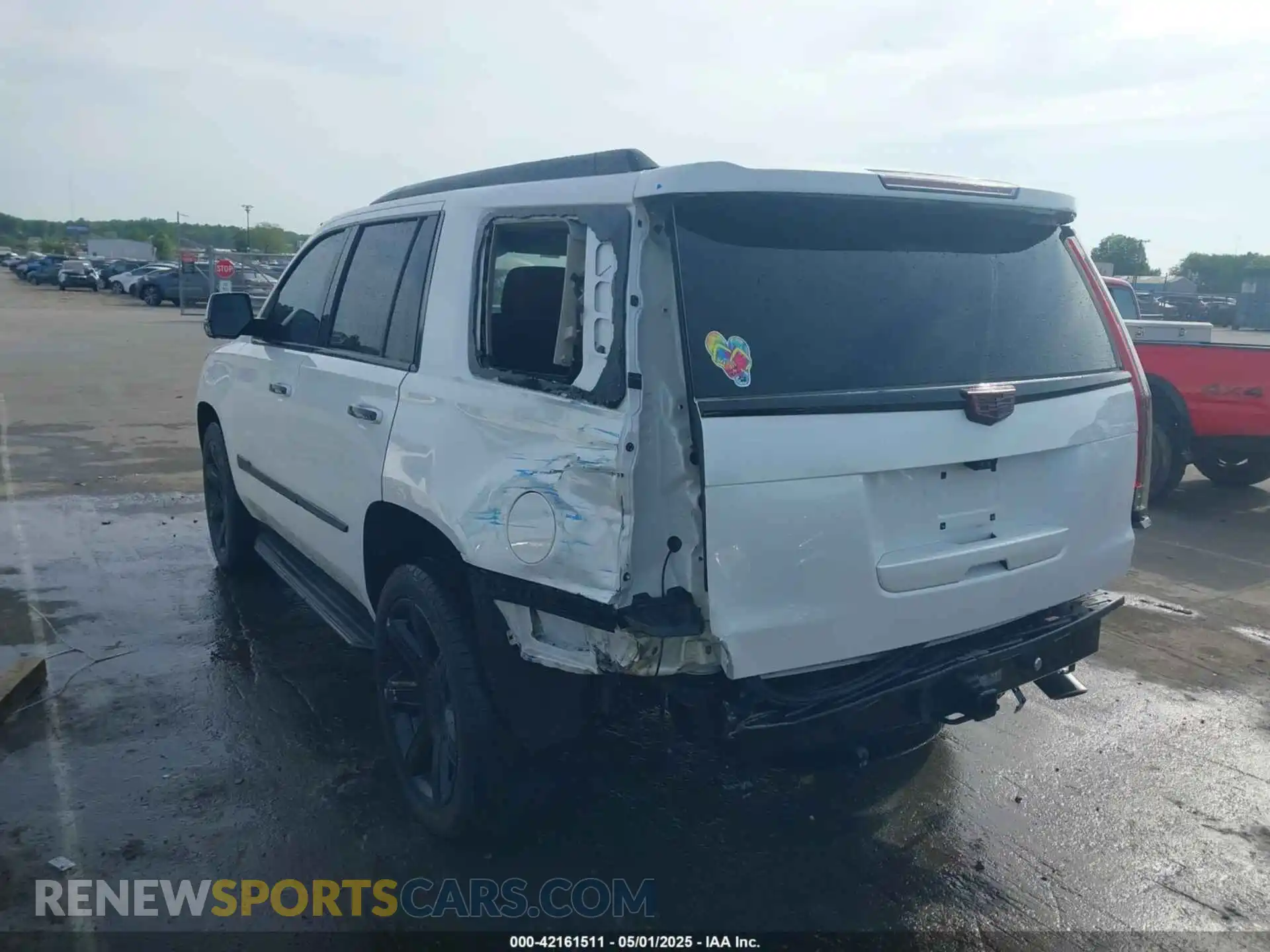 3 fotografías del automóvil dañado 1GYS3BKJ3LR144735 CADILLAC ESCALADE 2020