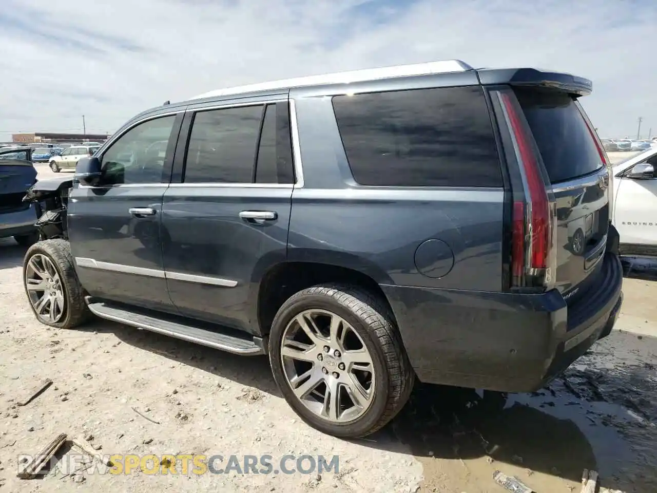 2 Photograph of a damaged car 1GYS3BKJ7LR178967 CADILLAC ESCALADE 2020