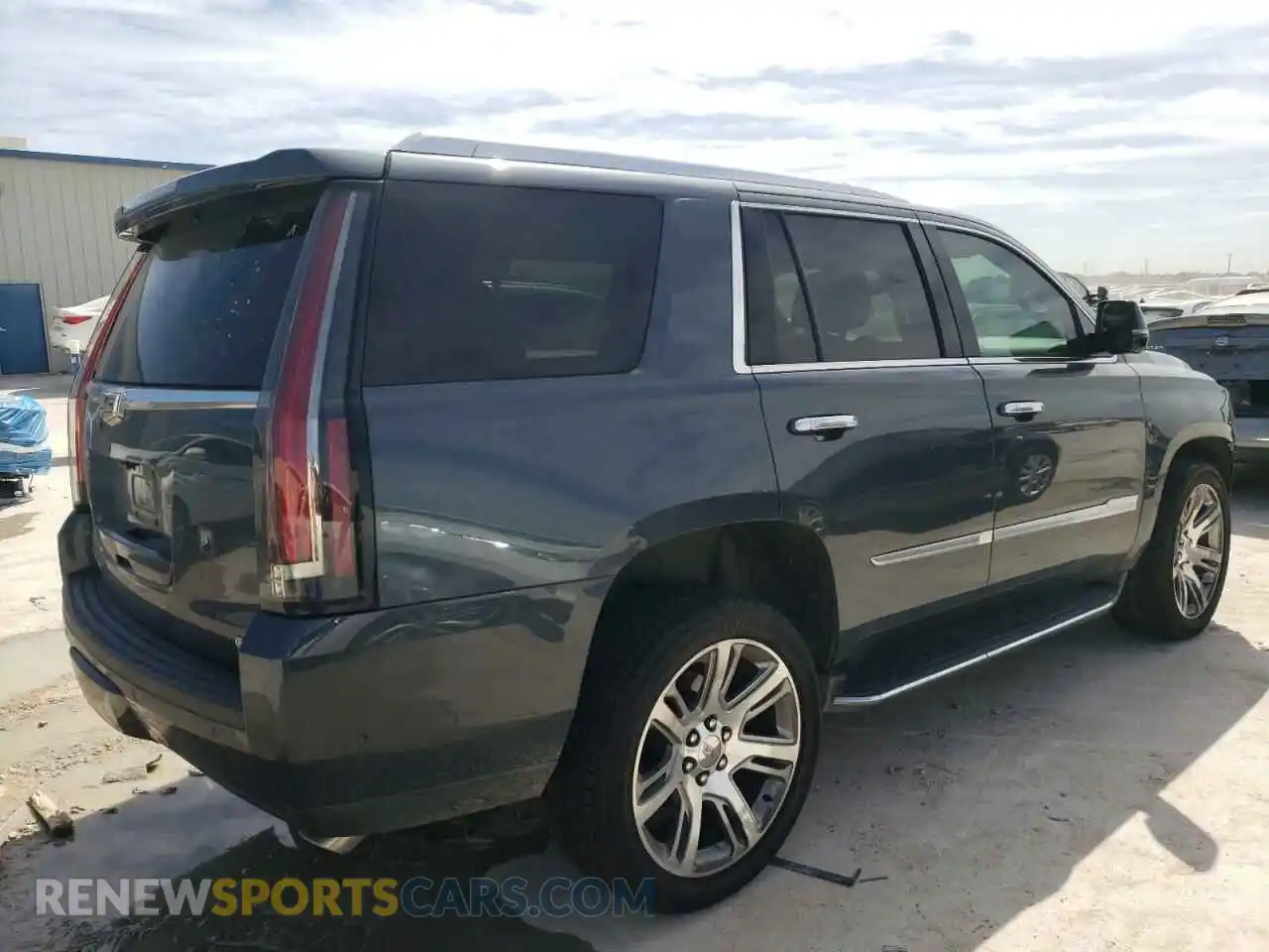 3 Photograph of a damaged car 1GYS3BKJ7LR178967 CADILLAC ESCALADE 2020