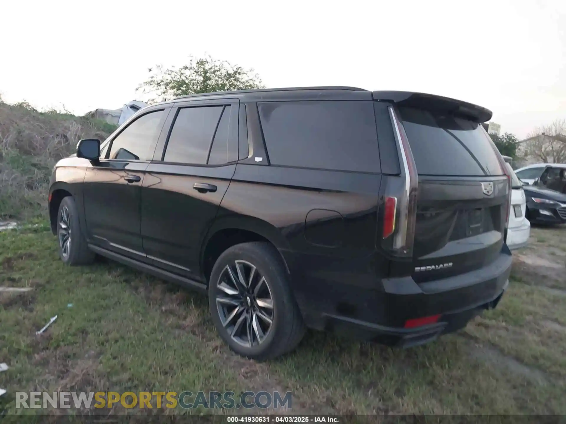 3 Photograph of a damaged car 1GYS3GKL3MR320943 CADILLAC ESCALADE 2021