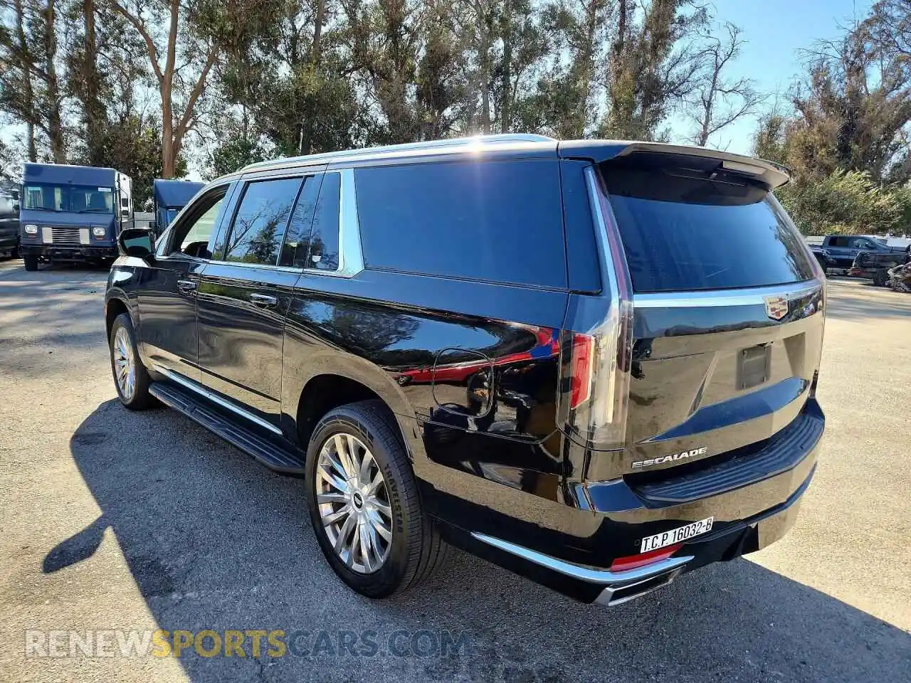 2 fotografías del automóvil dañado 1GYS3KKL7MR234232 CADILLAC ESCALADE 2021