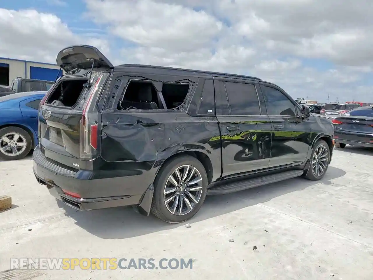 3 Photograph of a damaged car 1GYS4PKL7MR489005 CADILLAC ESCALADE 2021