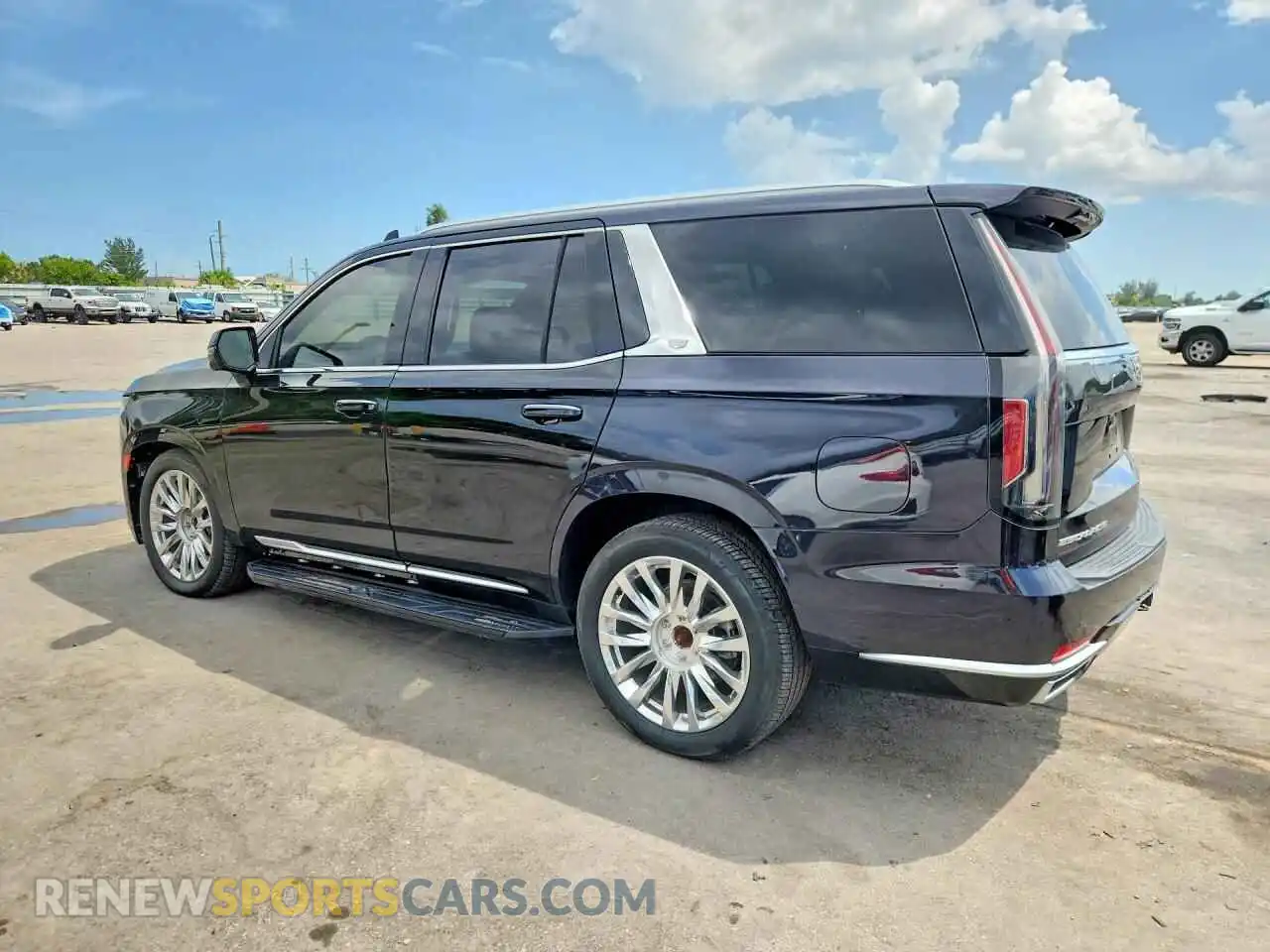 2 fotografías del automóvil dañado 1GYS4CKL4PR492876 CADILLAC ESCALADE 2023