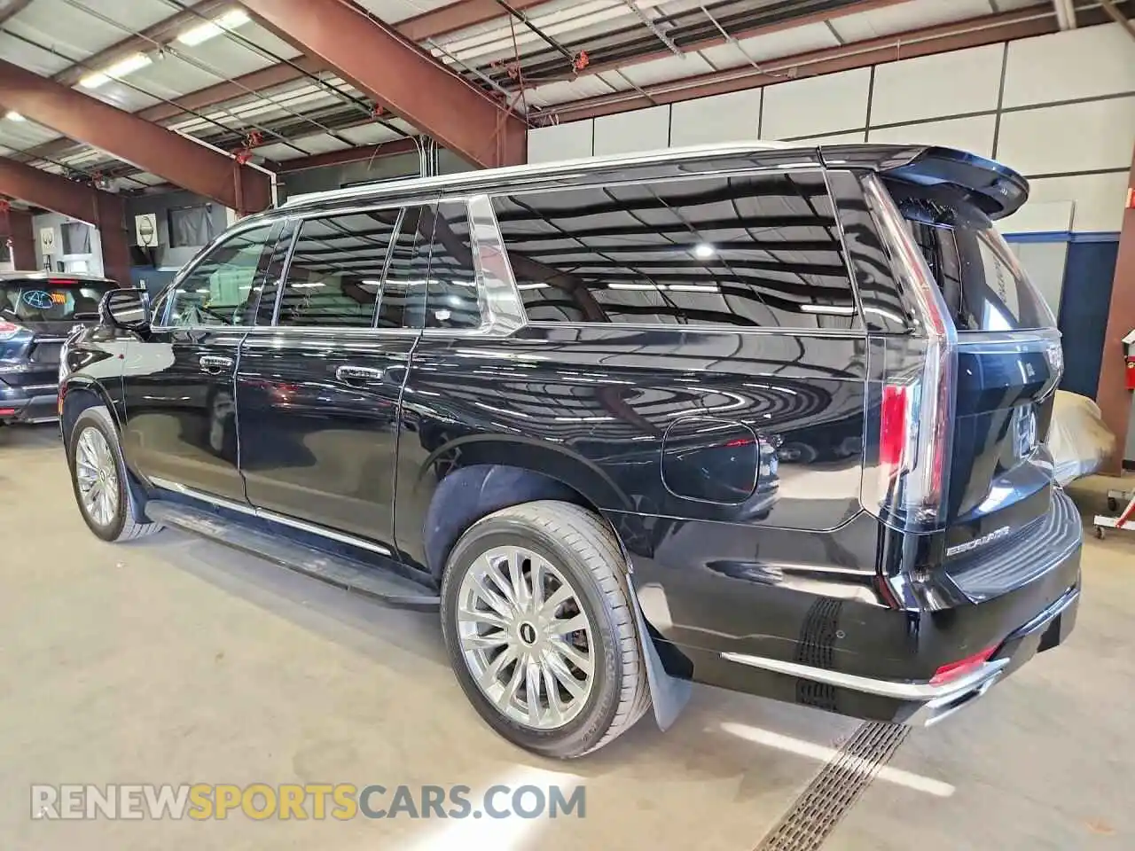 2 Фотография поврежденного автомобиля 1GYS4KKL3PR113375 CADILLAC ESCALADE 2023