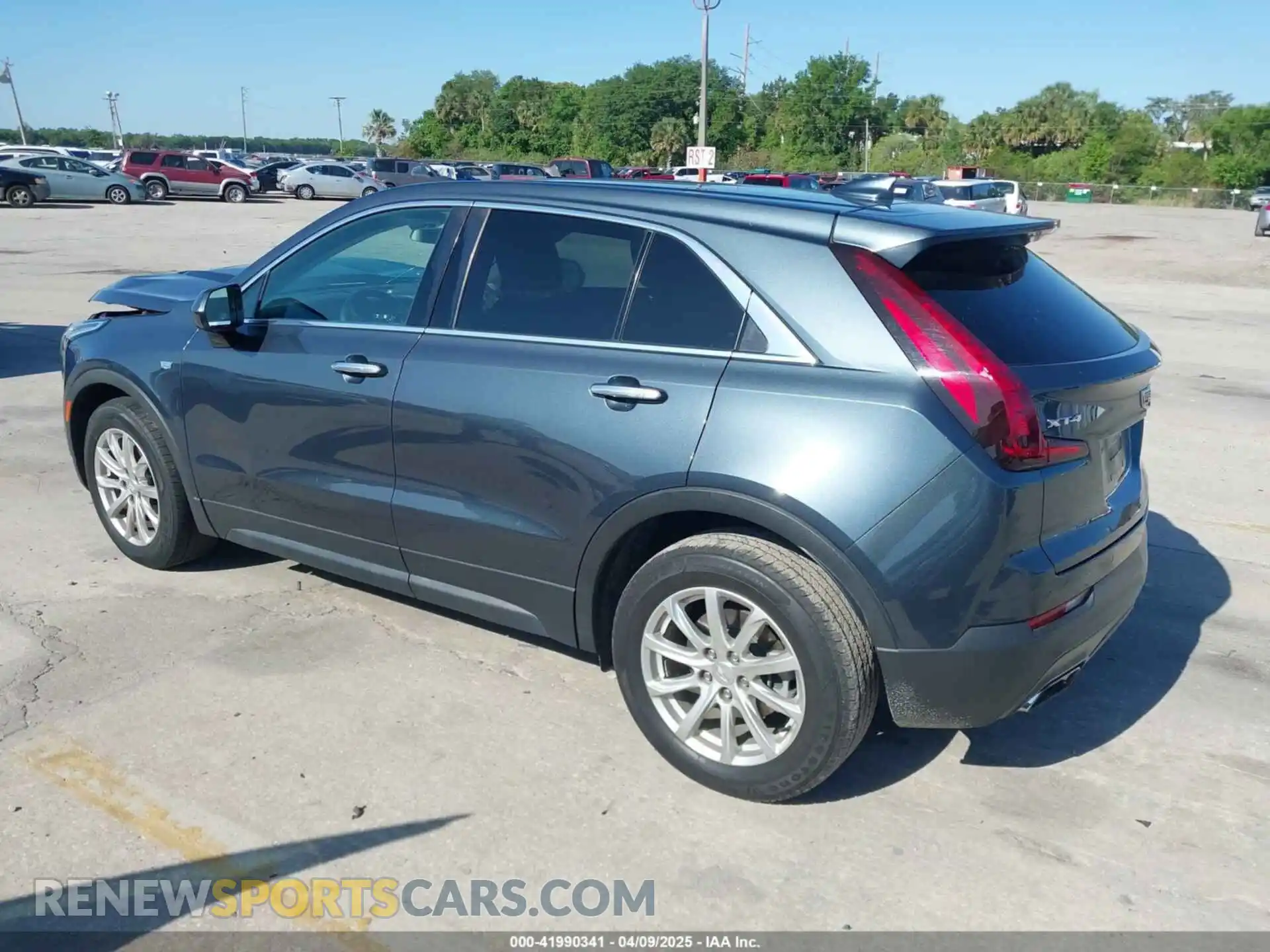3 Photograph of a damaged car 1GYAZAR45KF185338 CADILLAC XT4 2019