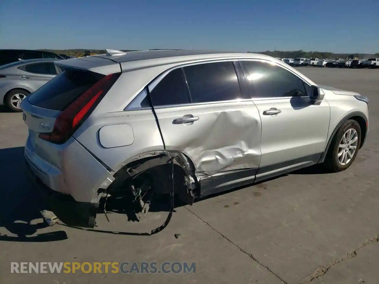 3 Photograph of a damaged car 1GYAZAR46KF118537 CADILLAC XT4 2019