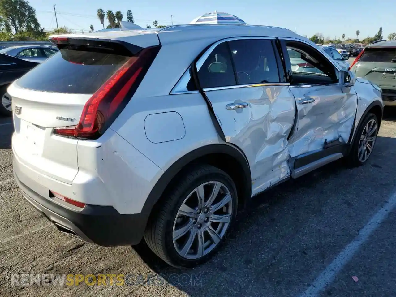 3 Photograph of a damaged car 1GYFZCR41KF115272 CADILLAC XT4 2019
