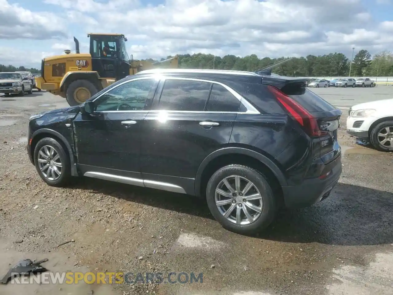 2 Photograph of a damaged car 1GYFZCR48KF157650 CADILLAC XT4 2019