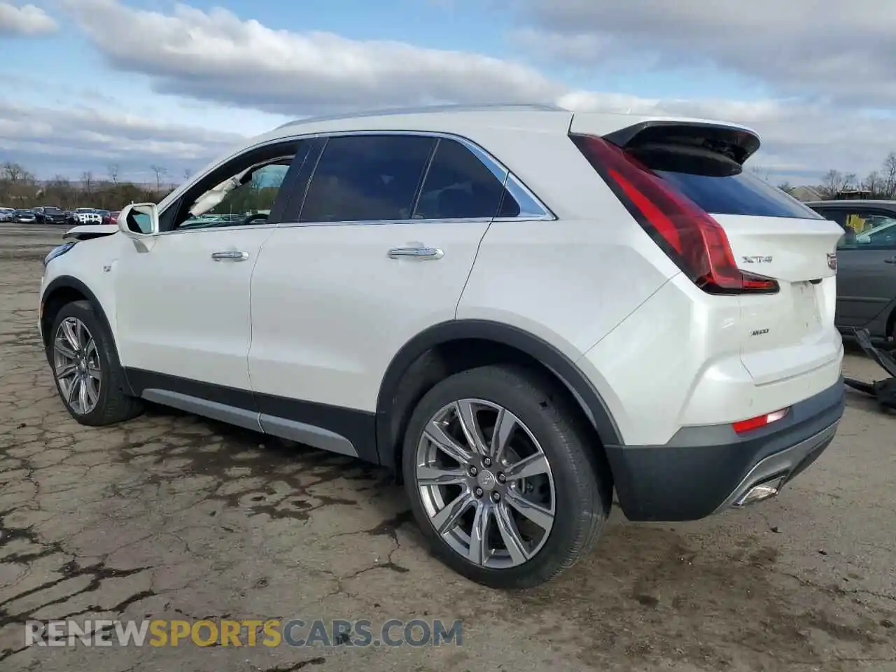 2 Photograph of a damaged car 1GYFZDR4XKF192728 CADILLAC XT4 2019