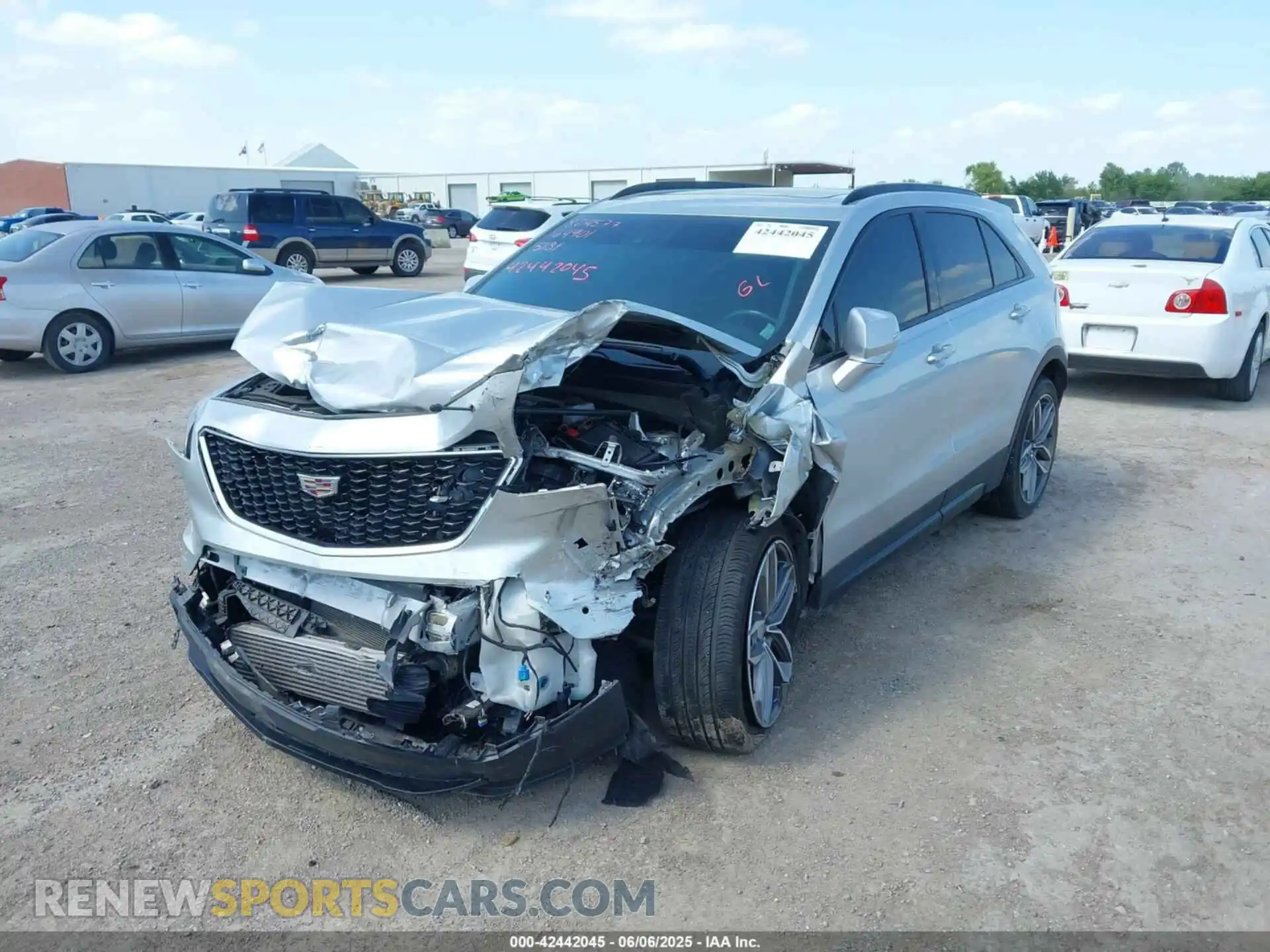 2 Фотография поврежденного автомобиля 1GYFZER44KF164901 CADILLAC XT4 2019