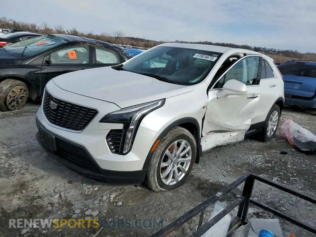 1 Photograph of a damaged car 1GYFZBR42LF133016 CADILLAC XT4 2020