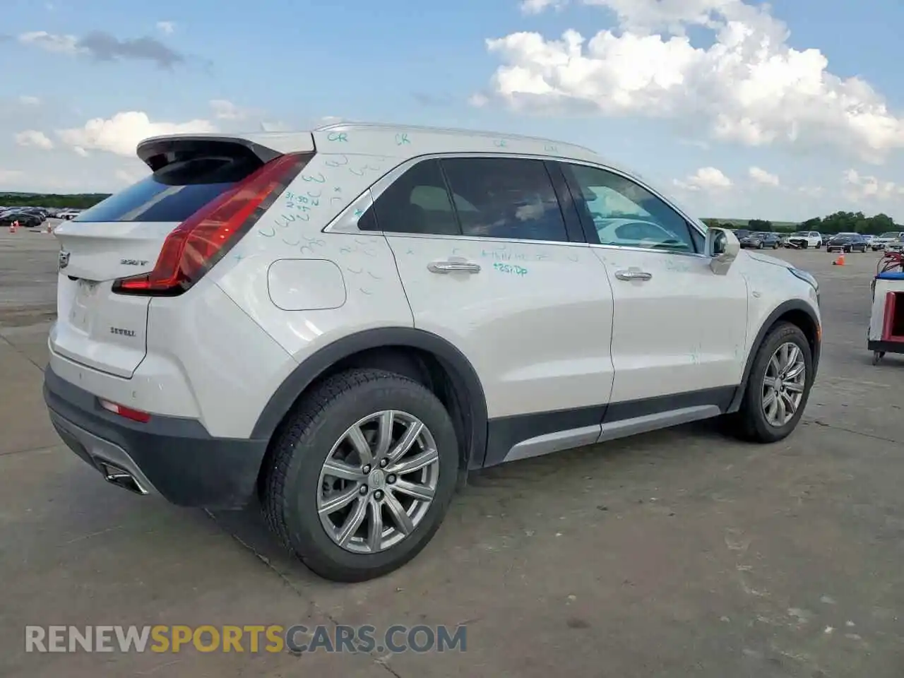 3 Photograph of a damaged car 1GYFZCR44LF113629 CADILLAC XT4 2020