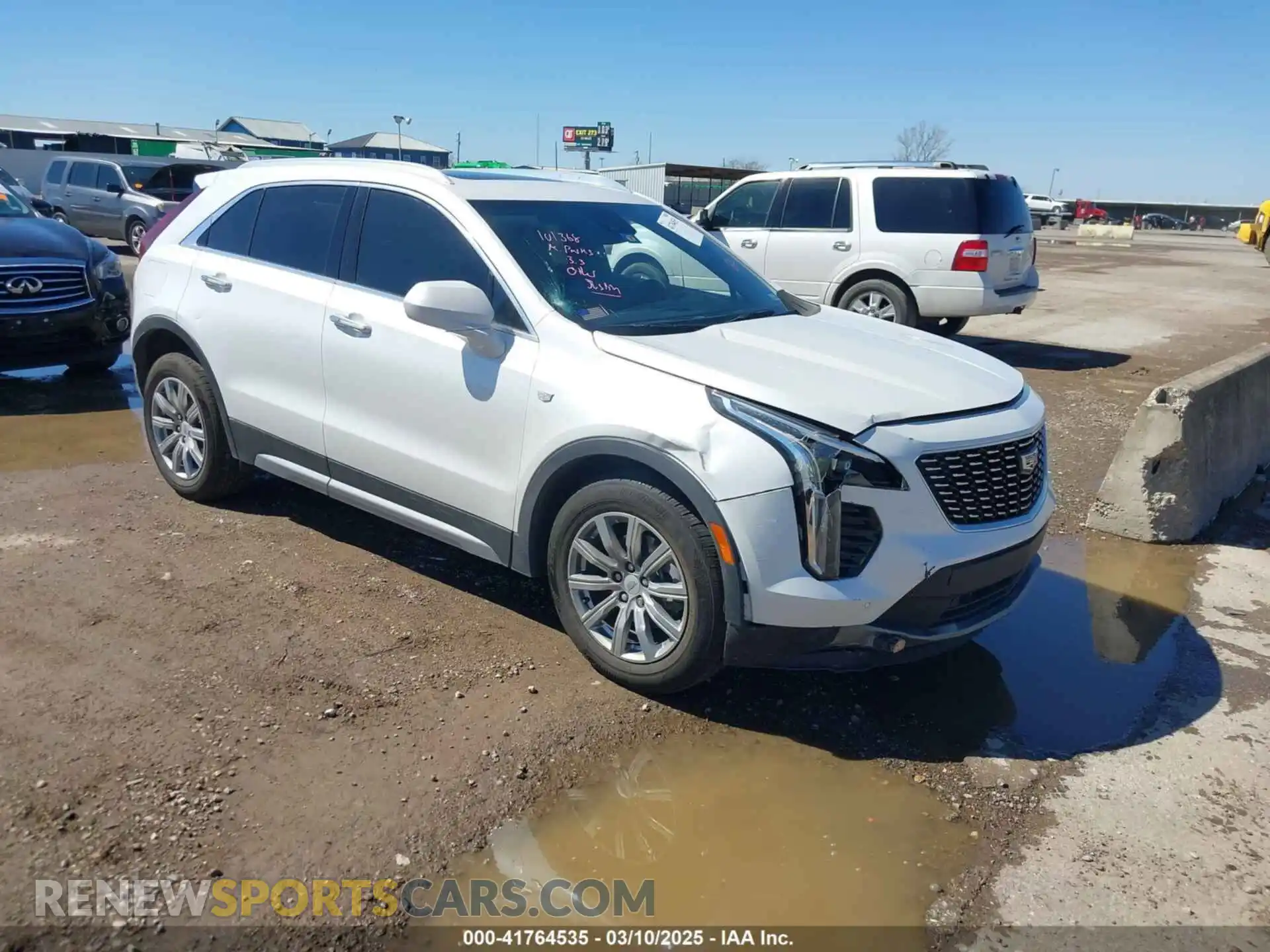 1 Photograph of a damaged car 1GYFZCR45LF138622 CADILLAC XT4 2020