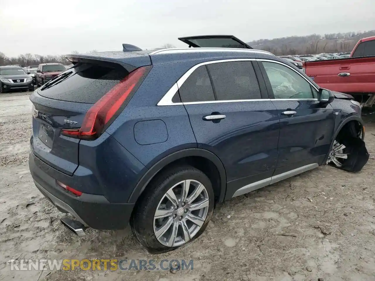 3 Photograph of a damaged car 1GYFZCR47LF071375 CADILLAC XT4 2020
