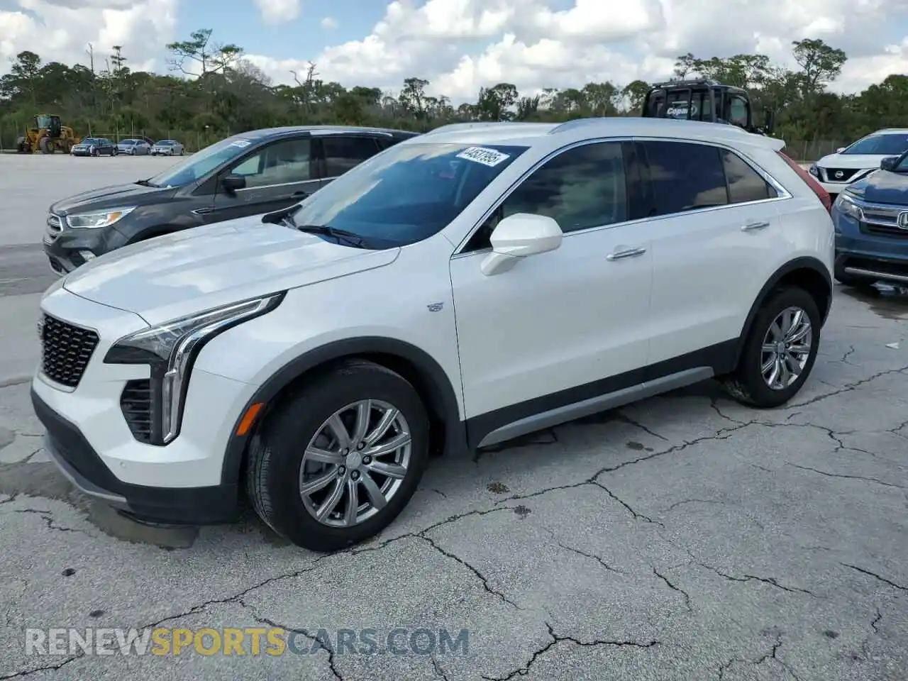 1 Photograph of a damaged car 1GYFZCR49LF118146 CADILLAC XT4 2020