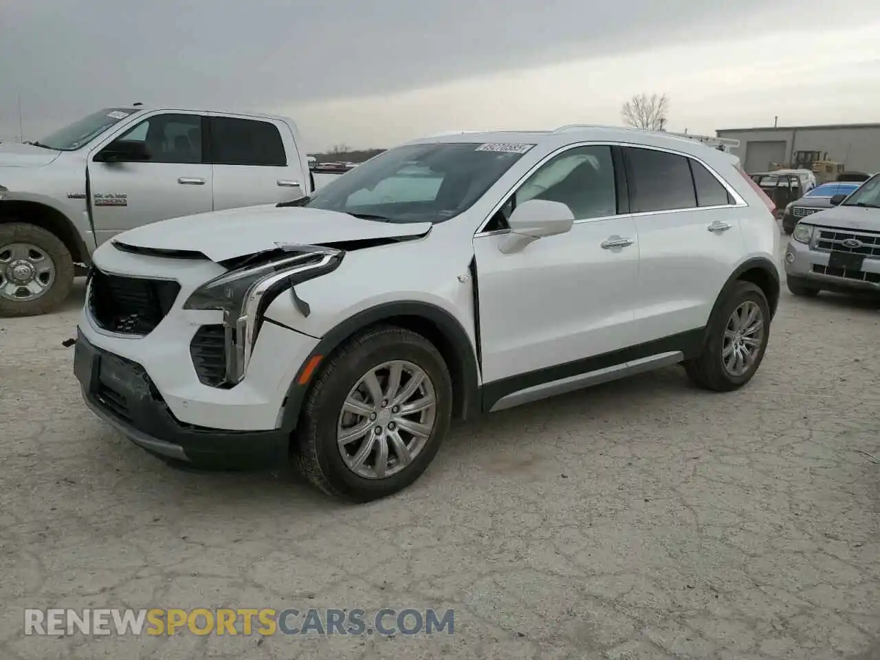 1 Photograph of a damaged car 1GYFZDR49LF047360 CADILLAC XT4 2020