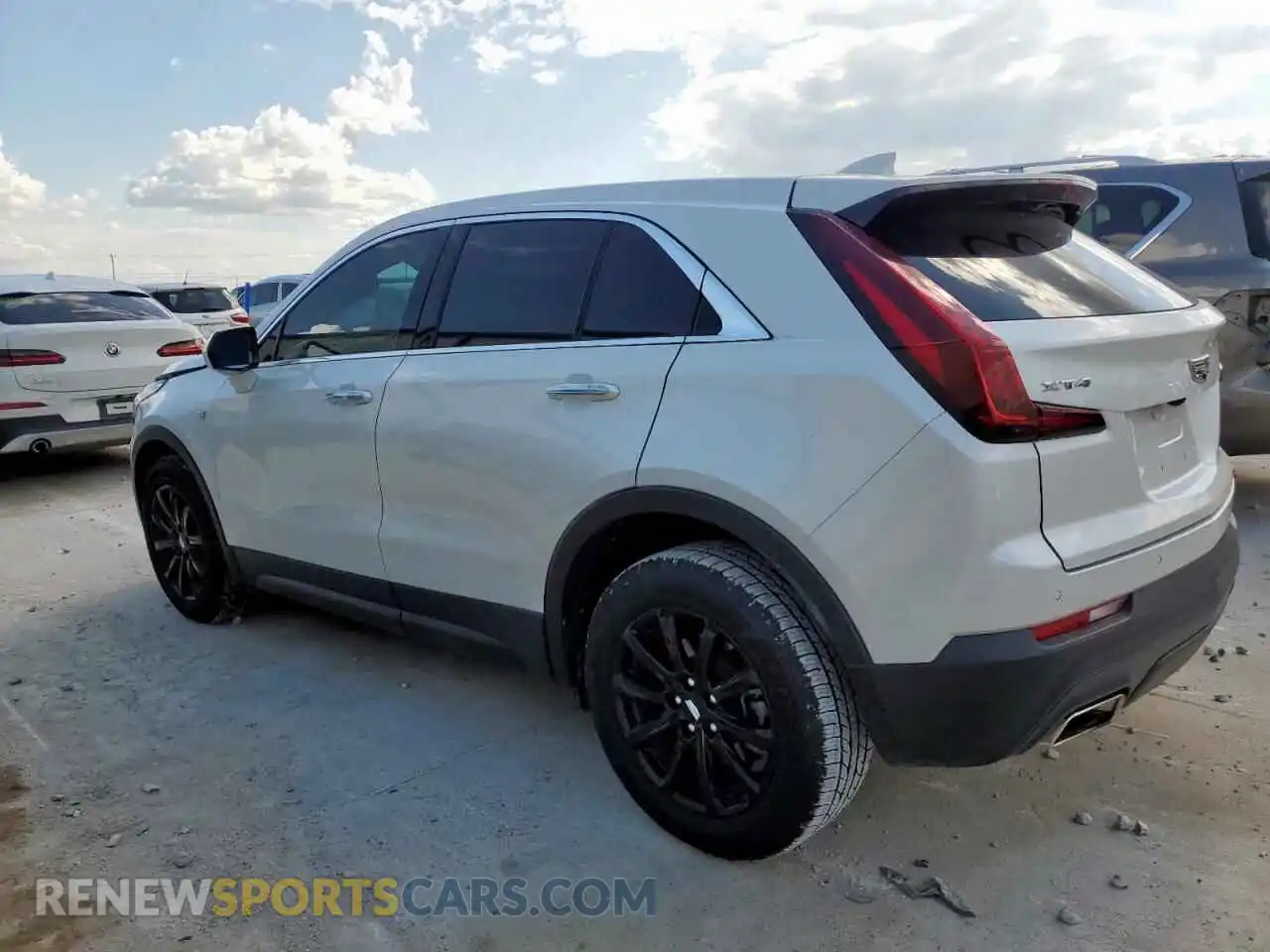 2 Photograph of a damaged car 1GYAZAR40MF051288 CADILLAC XT4 2021