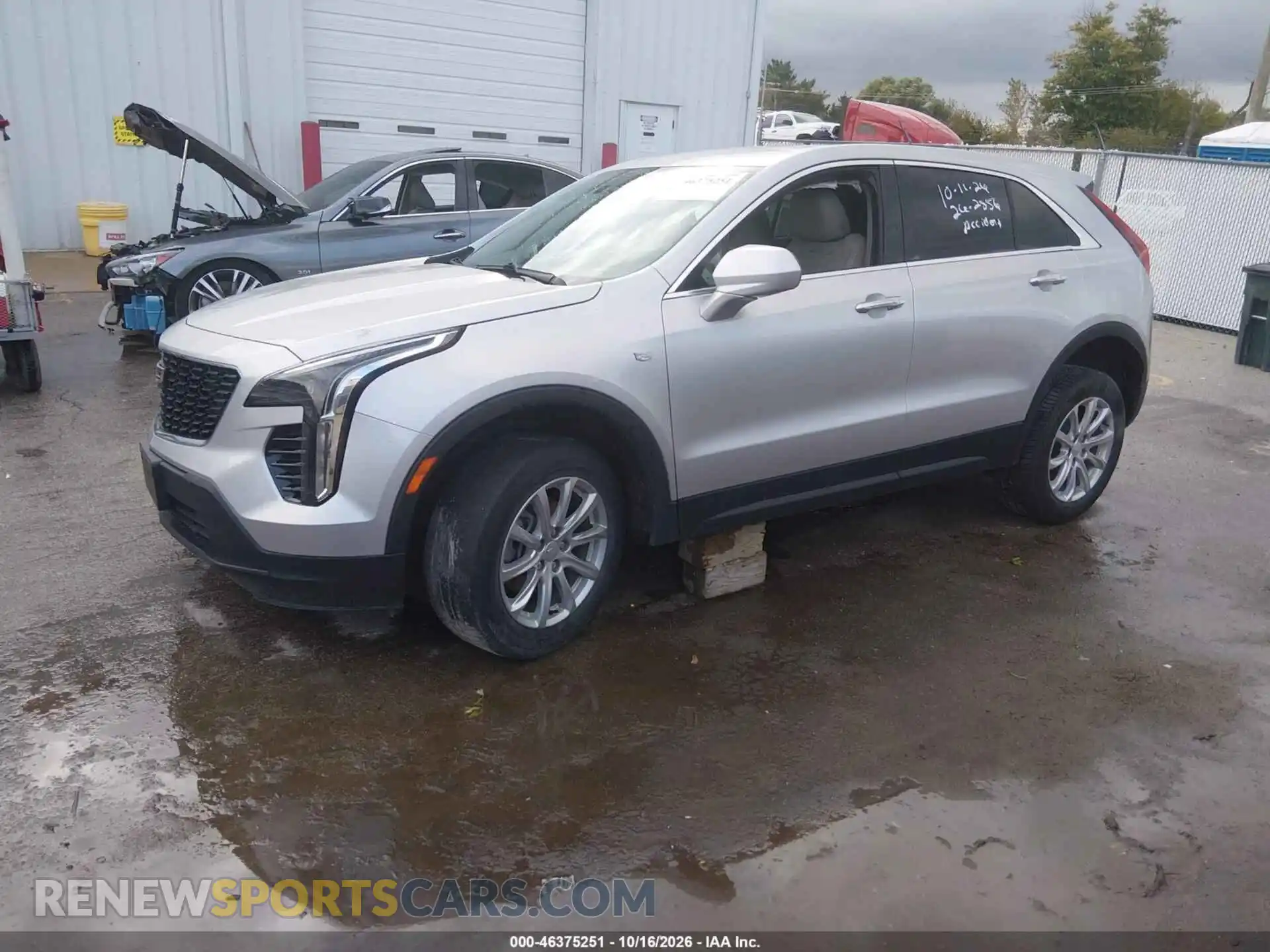 2 Photograph of a damaged car 1GYAZAR45MF071651 CADILLAC XT4 2021