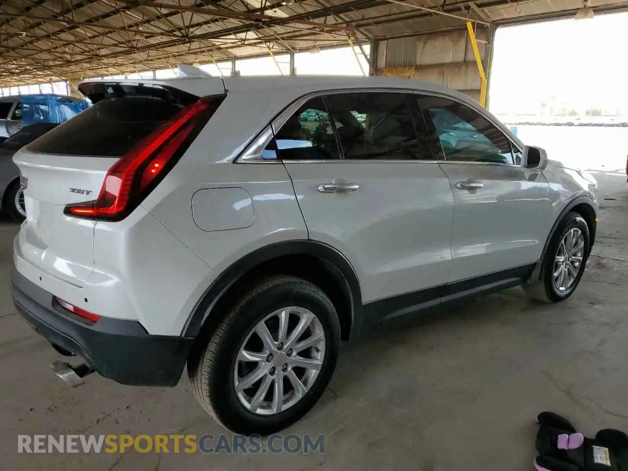 3 Photograph of a damaged car 1GYAZAR46MF000913 CADILLAC XT4 2021