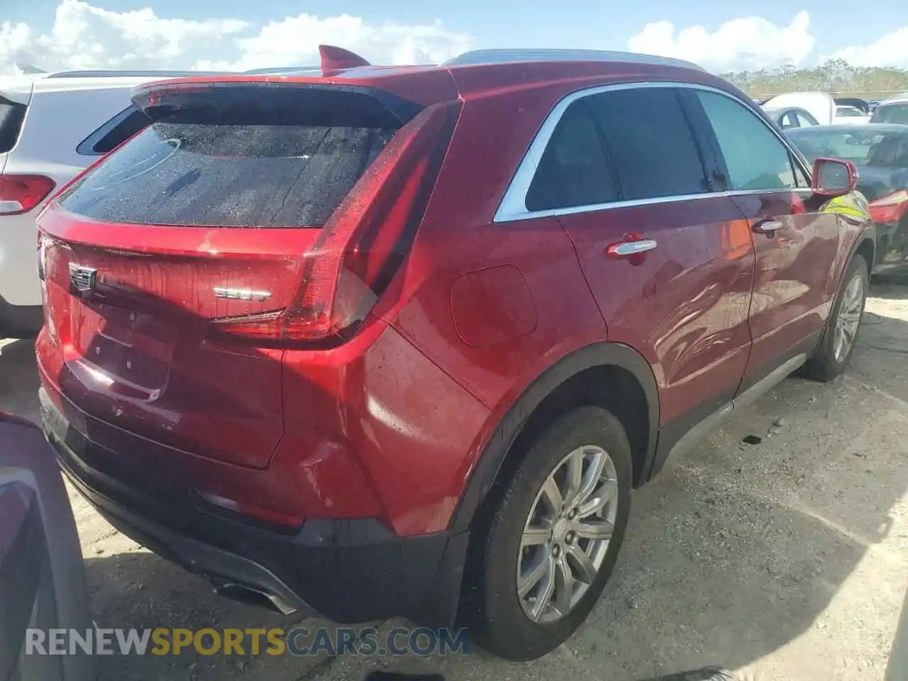3 Photograph of a damaged car 1GYFZCR41MF018334 CADILLAC XT4 2021