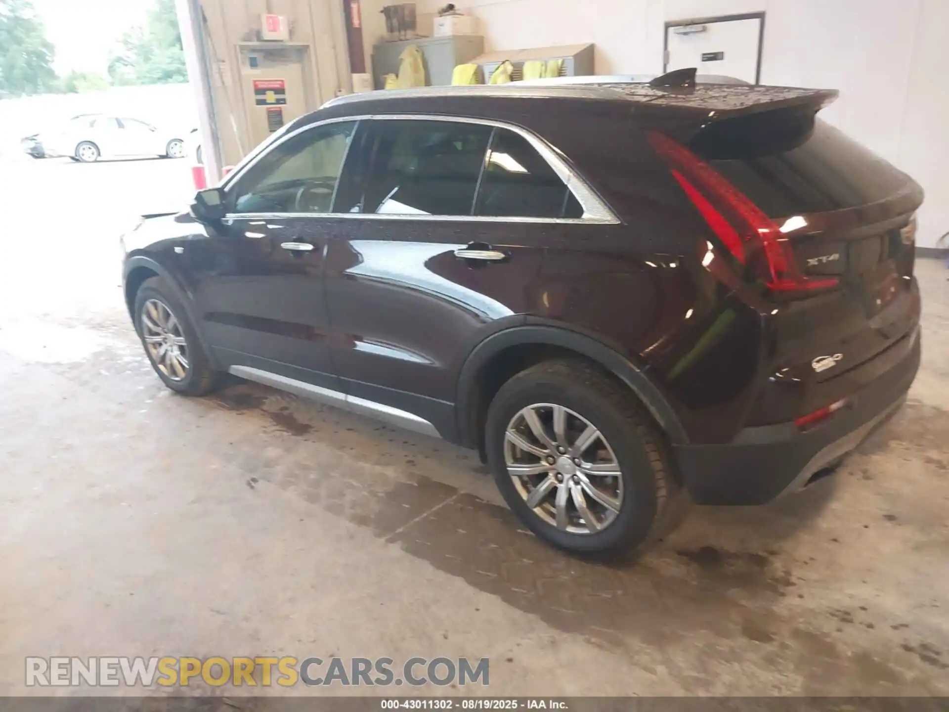 3 Photograph of a damaged car 1GYFZCR42MF001347 CADILLAC XT4 2021