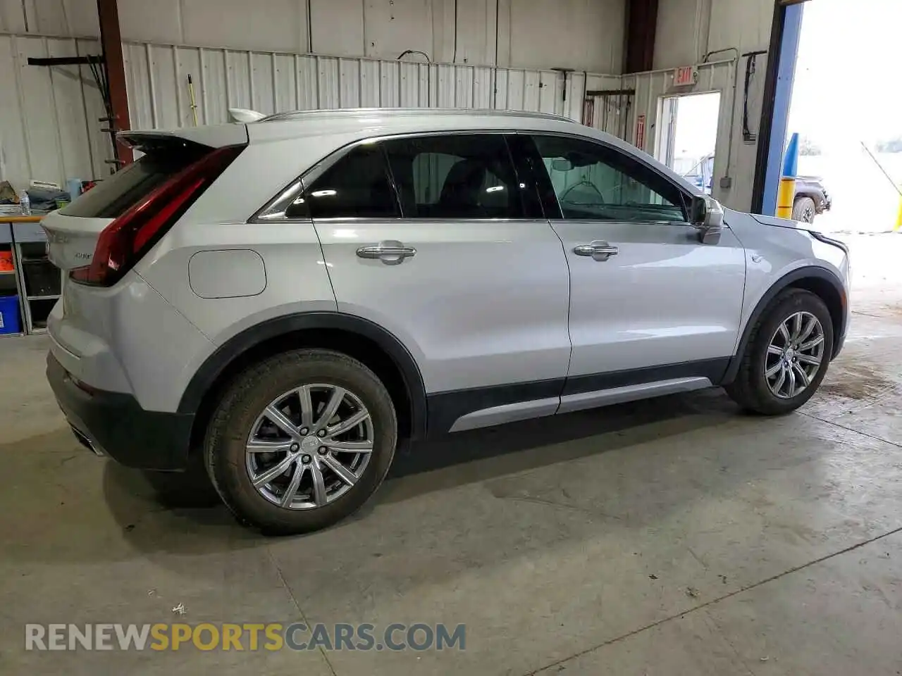 3 fotografías del automóvil dañado 1GYFZCR46MF000122 CADILLAC XT4 2021