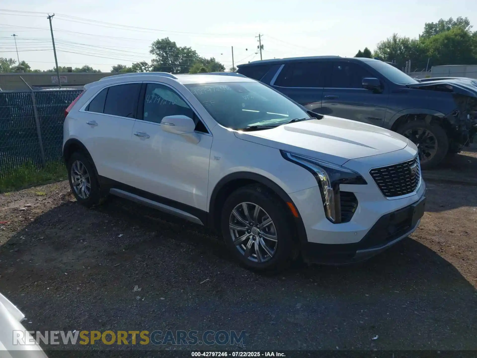 1 Photograph of a damaged car 1GYFZDR44MF048093 CADILLAC XT4 2021