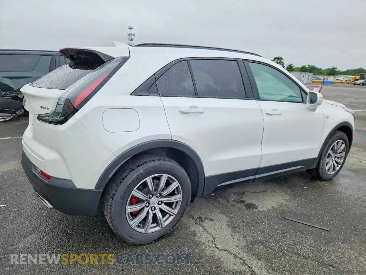 3 Photograph of a damaged car 1GYFZFR48MF017506 CADILLAC XT4 2021