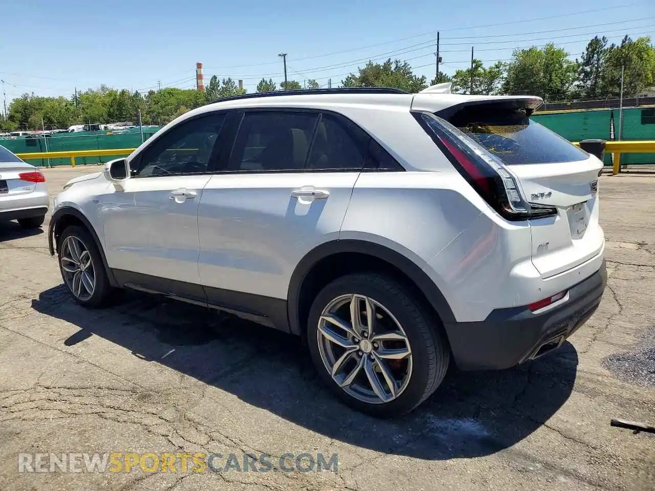 2 Photograph of a damaged car 1GYFZFR49MF017238 CADILLAC XT4 2021