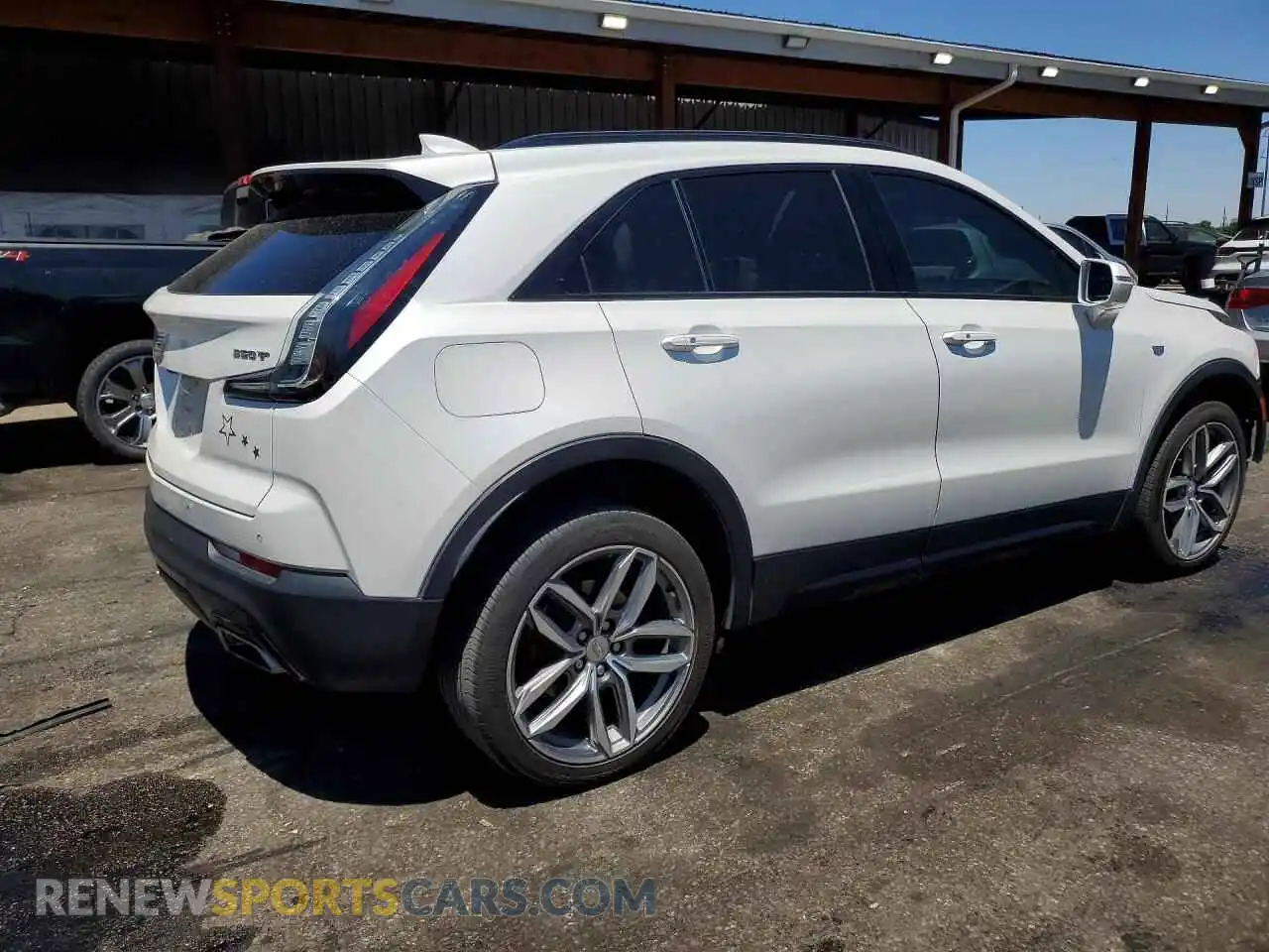 3 Photograph of a damaged car 1GYFZFR49MF017238 CADILLAC XT4 2021