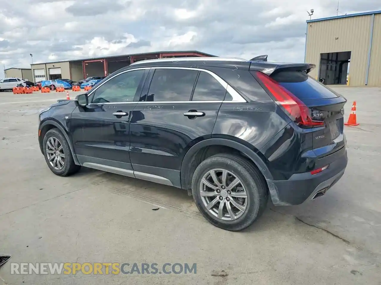 2 Photograph of a damaged car 1GYFZCR40NF143567 CADILLAC XT4 2022
