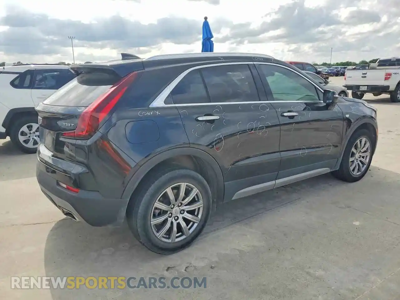 3 Photograph of a damaged car 1GYFZCR40NF143567 CADILLAC XT4 2022