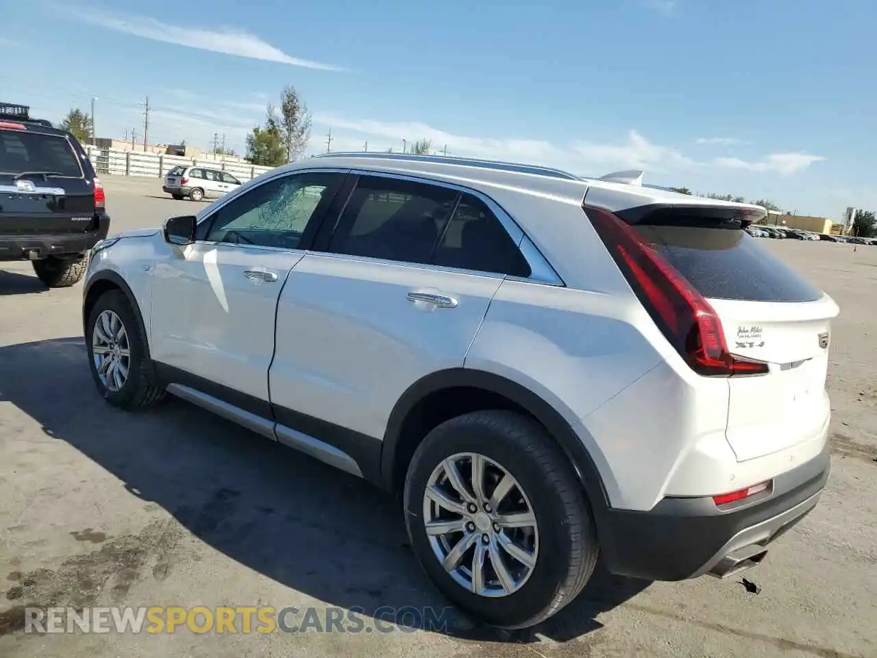 2 Photograph of a damaged car 1GYFZCR45NF100049 CADILLAC XT4 2022