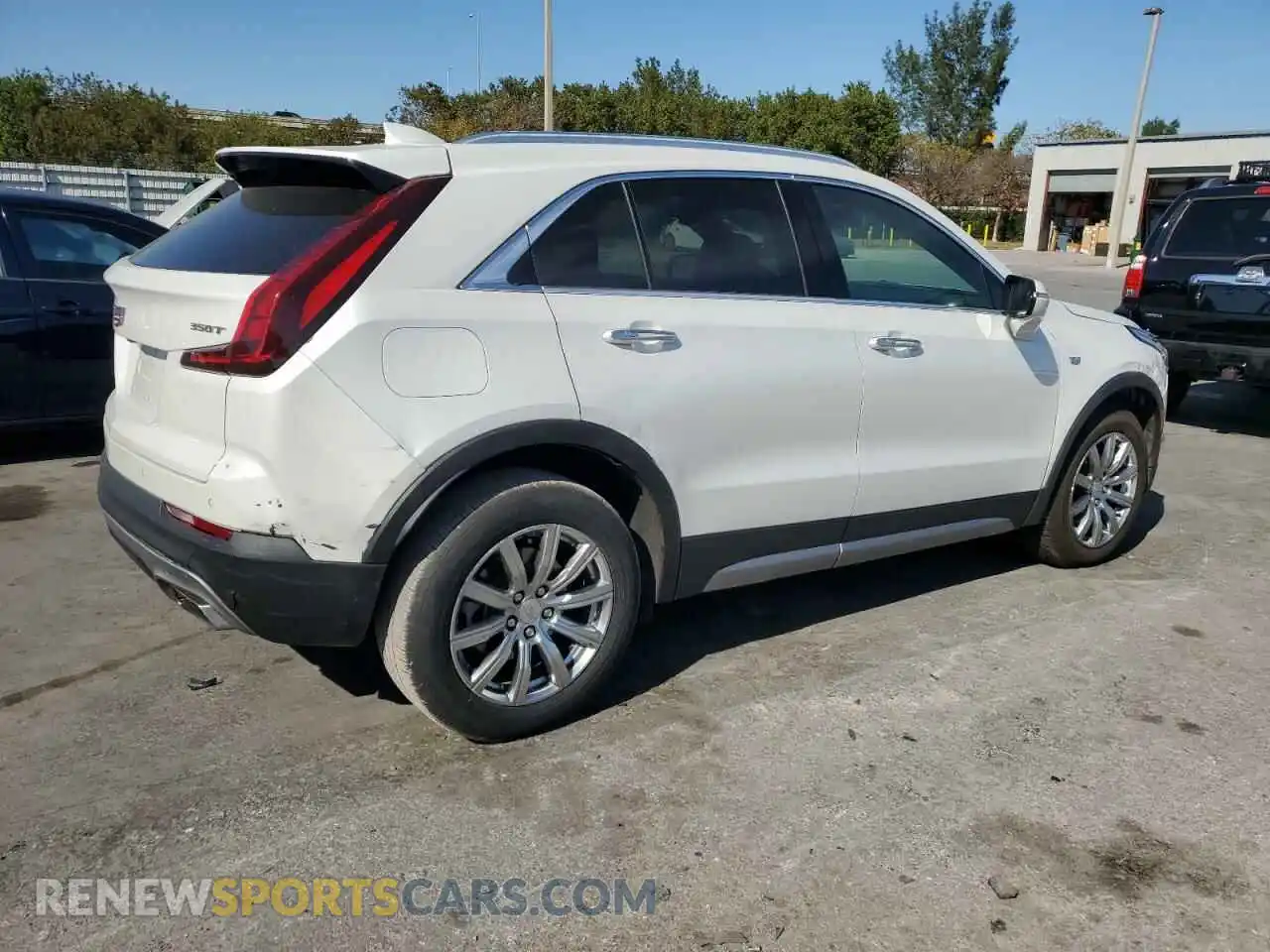3 Photograph of a damaged car 1GYFZCR45NF100049 CADILLAC XT4 2022