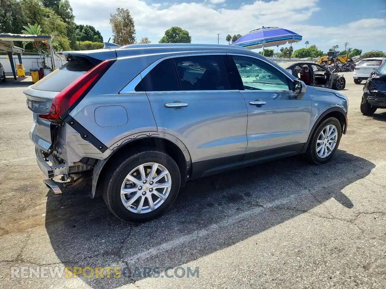 3 Photograph of a damaged car 1GYAZAR48PF108809 CADILLAC XT4 2023