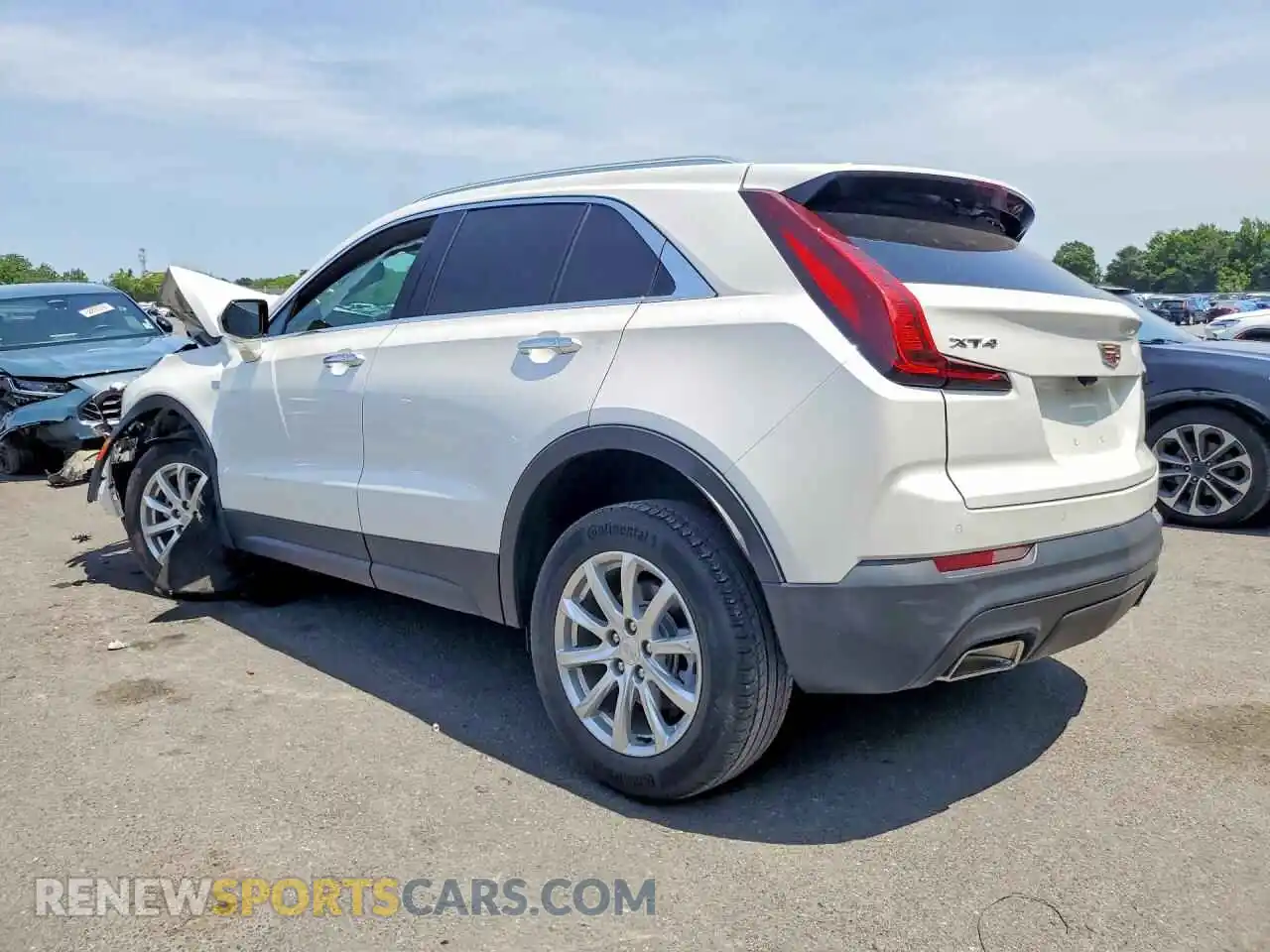 2 fotografías del automóvil dañado 1GYAZAR4XPF216140 CADILLAC XT4 2023