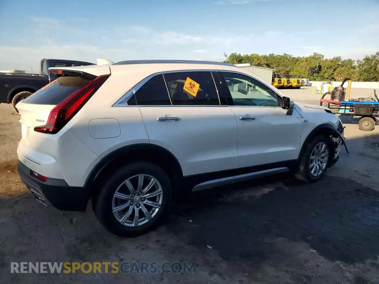 3 fotografías del automóvil dañado 1GYFZCR43PF105883 CADILLAC XT4 2023