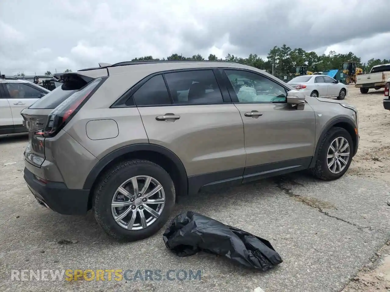 3 Photograph of a damaged car 1GYFZER43PF110738 CADILLAC XT4 2023