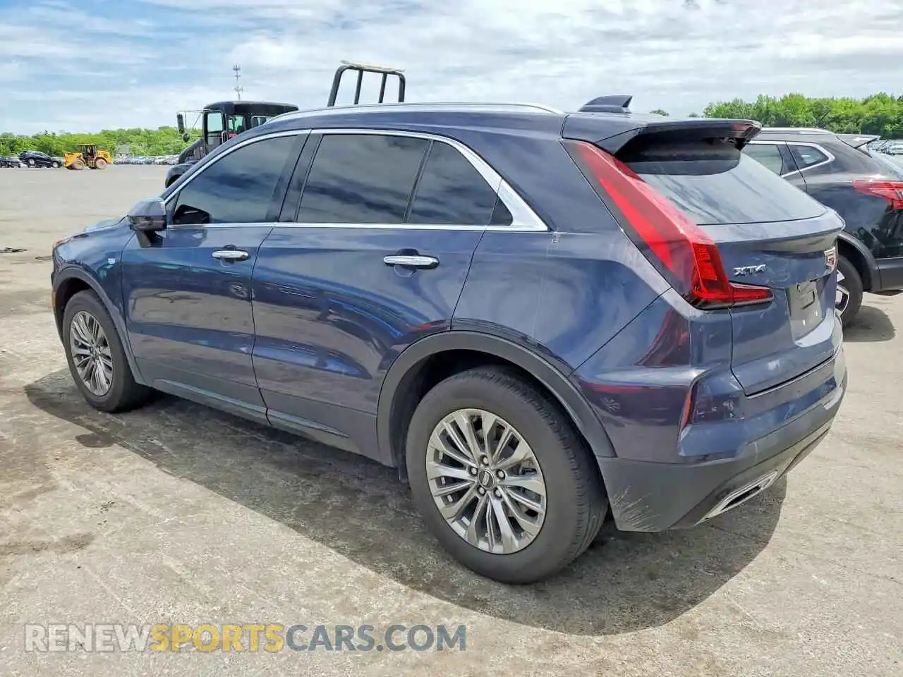 2 fotografías del automóvil dañado 1GYFZCR41RF148279 CADILLAC XT4 2024