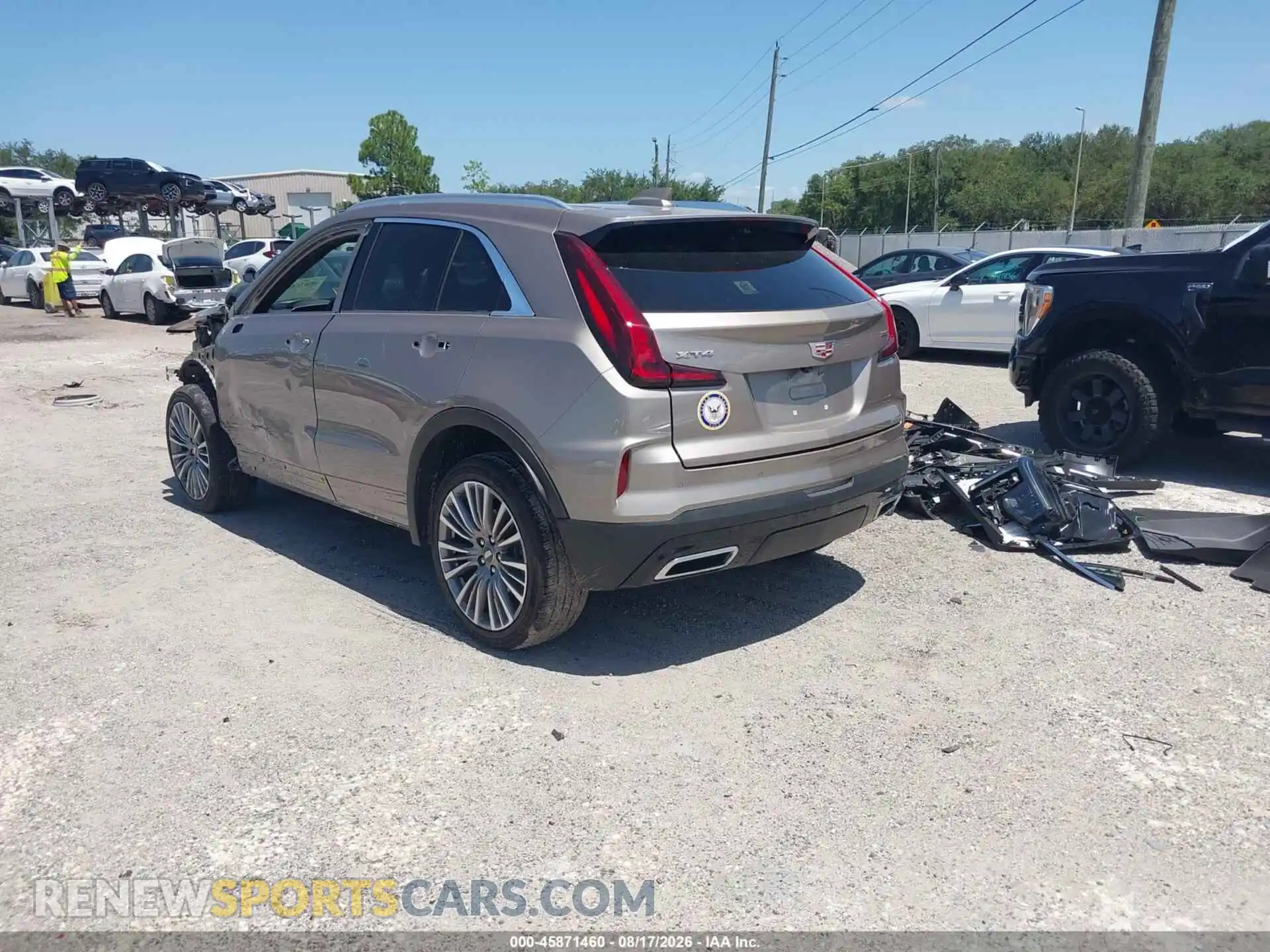 3 Фотография поврежденного автомобиля 1GYFZCR40SF126876 CADILLAC XT4 2025
