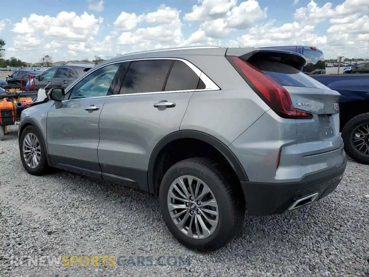 2 Фотография поврежденного автомобиля 1GYFZCR41SF120715 CADILLAC XT4 2025