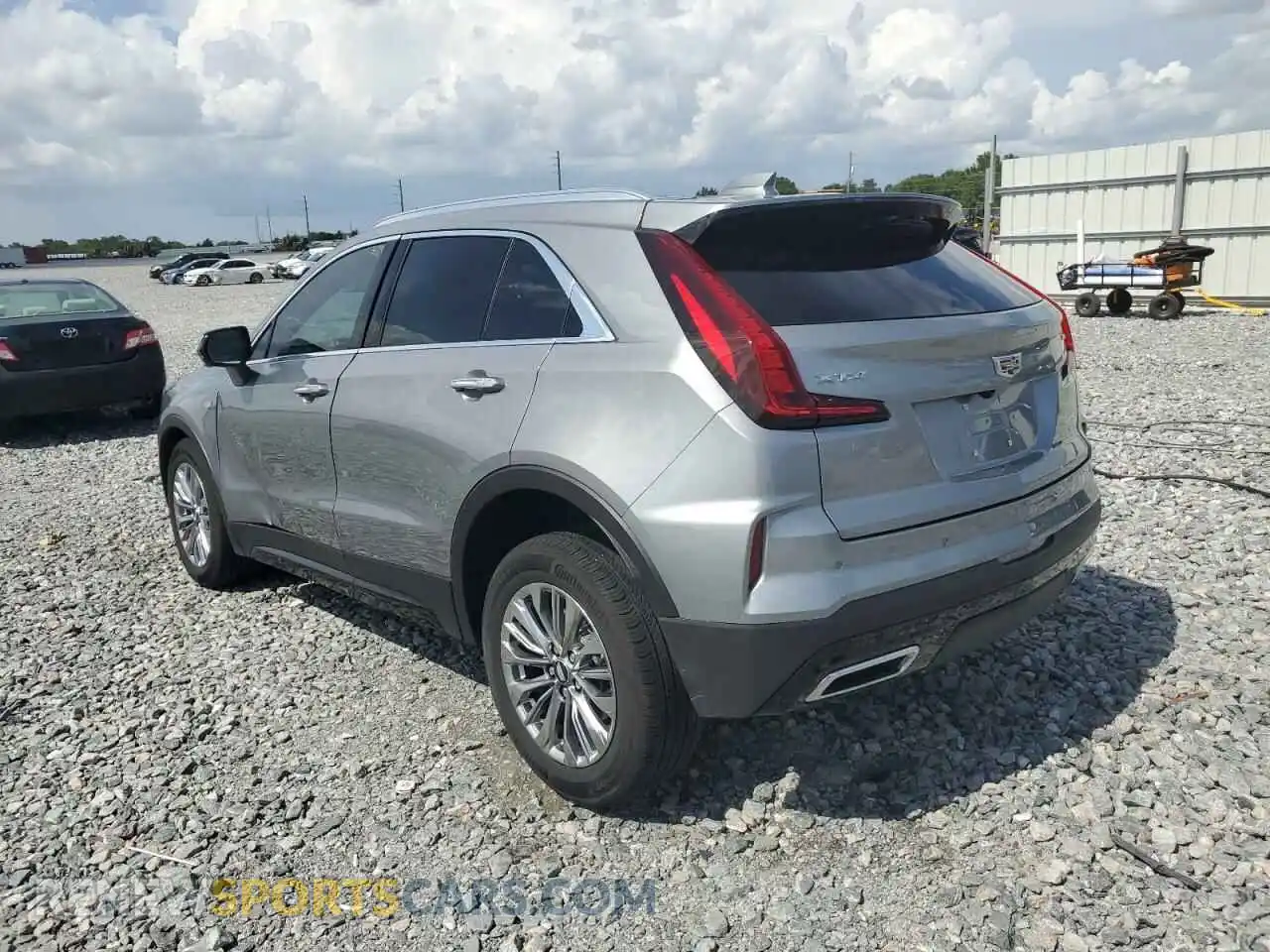 2 Фотография поврежденного автомобиля 1GYFZCR43SF128251 CADILLAC XT4 2025
