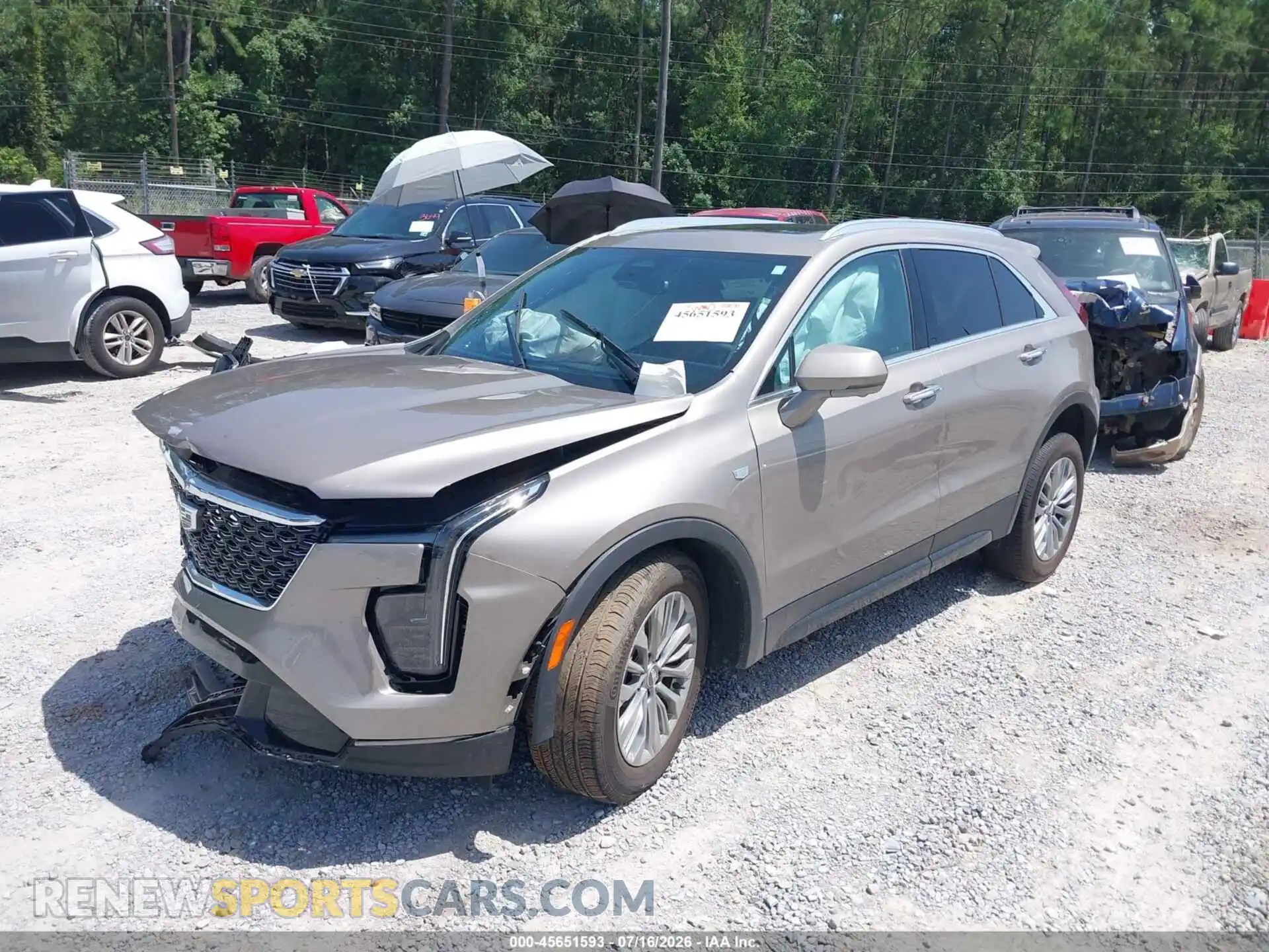 2 Фотография поврежденного автомобиля 1GYFZCR43SF155420 CADILLAC XT4 2025