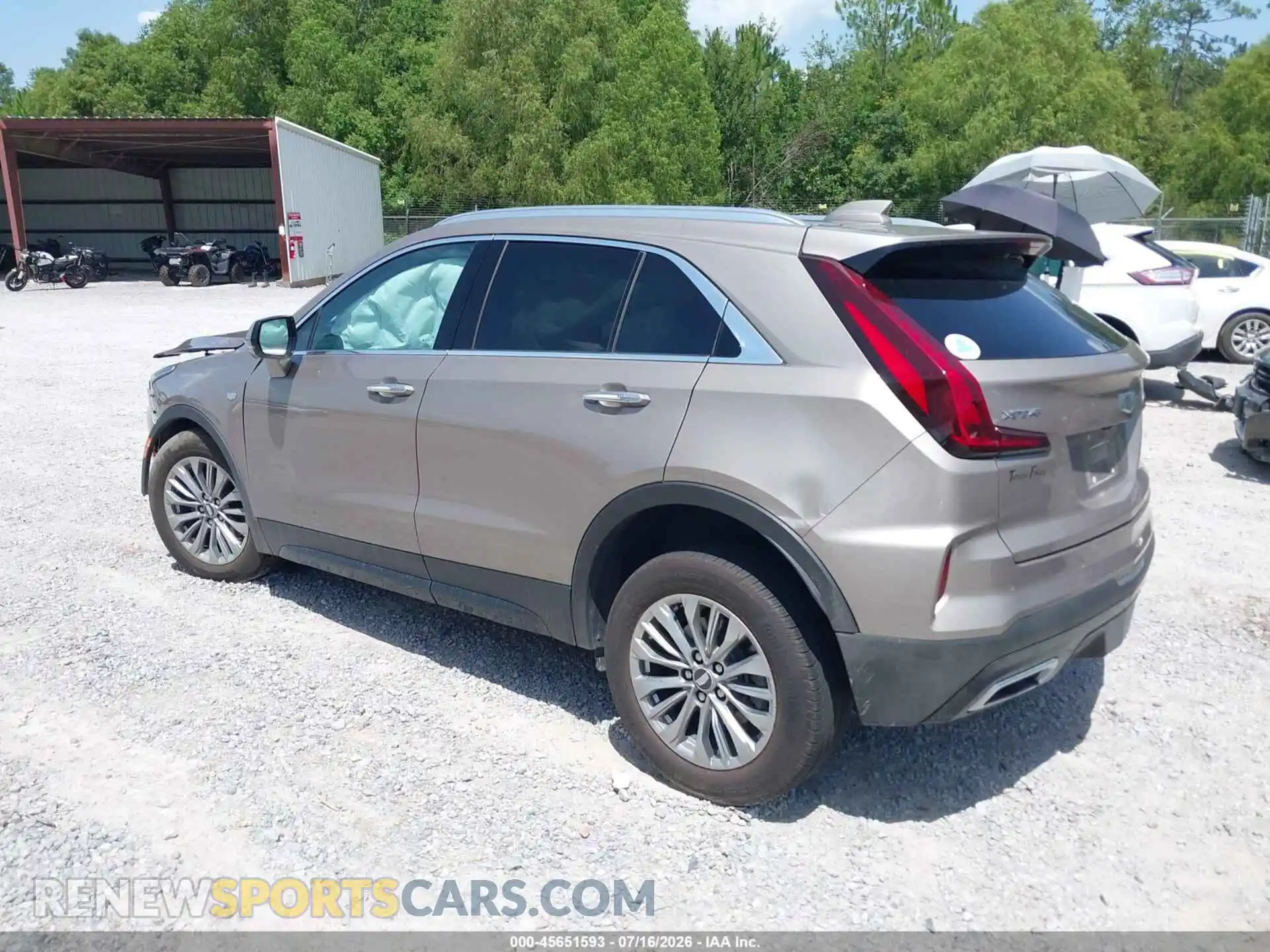 3 Фотография поврежденного автомобиля 1GYFZCR43SF155420 CADILLAC XT4 2025