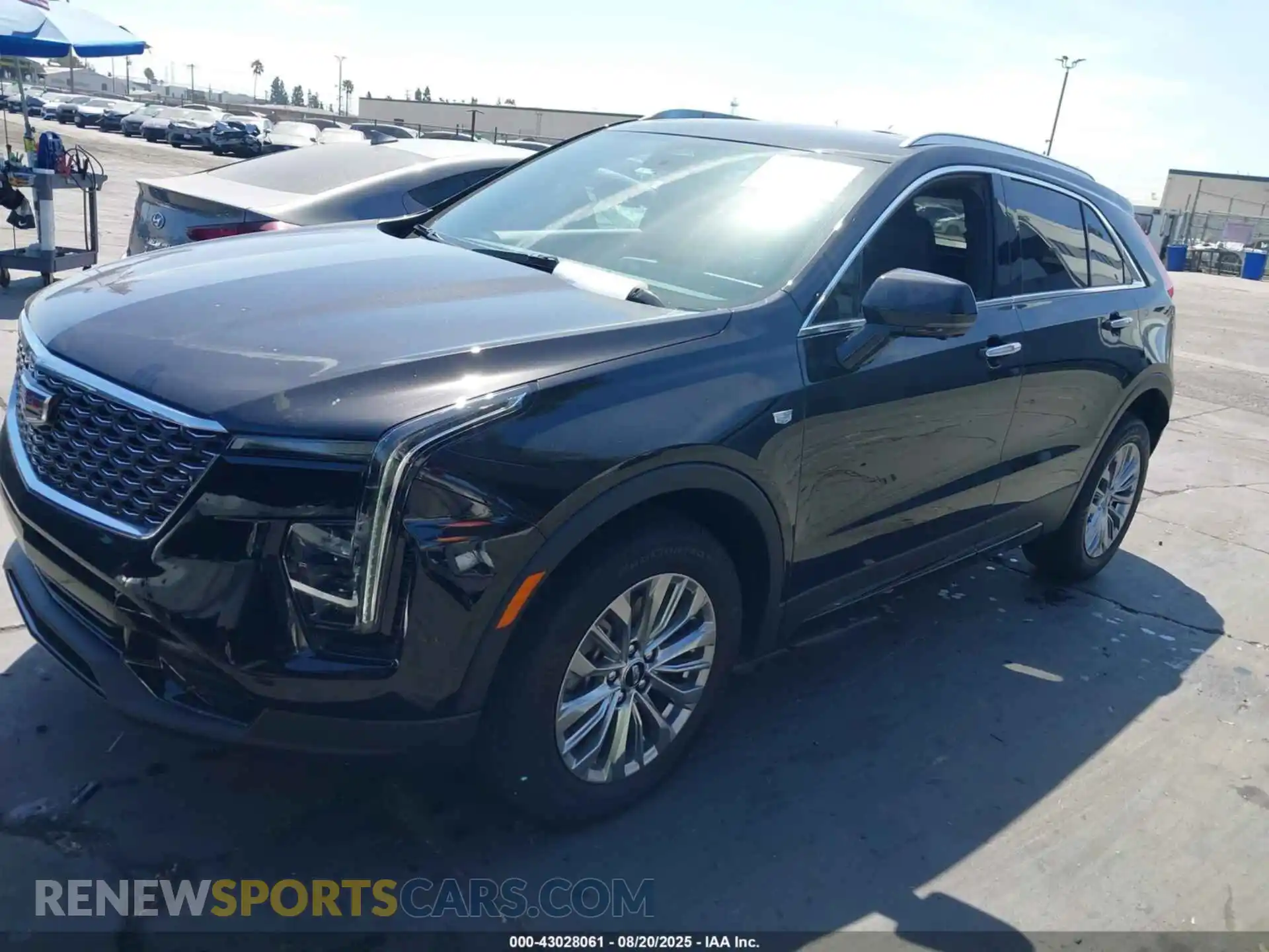 2 Фотография поврежденного автомобиля 1GYFZCR44SF160917 CADILLAC XT4 2025